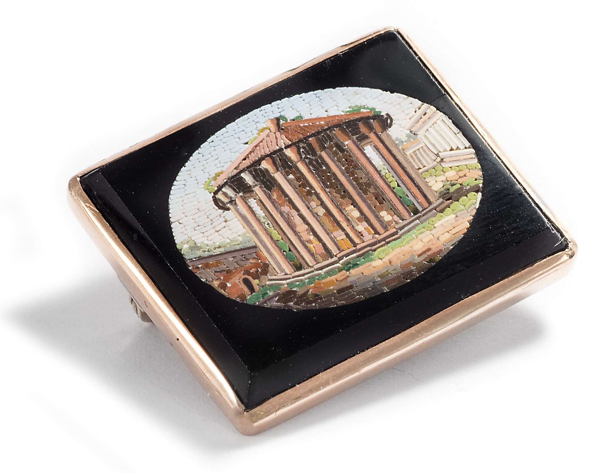 16-1527-Brosche-mit-Mikromosaik-des-Tempels-der-_1