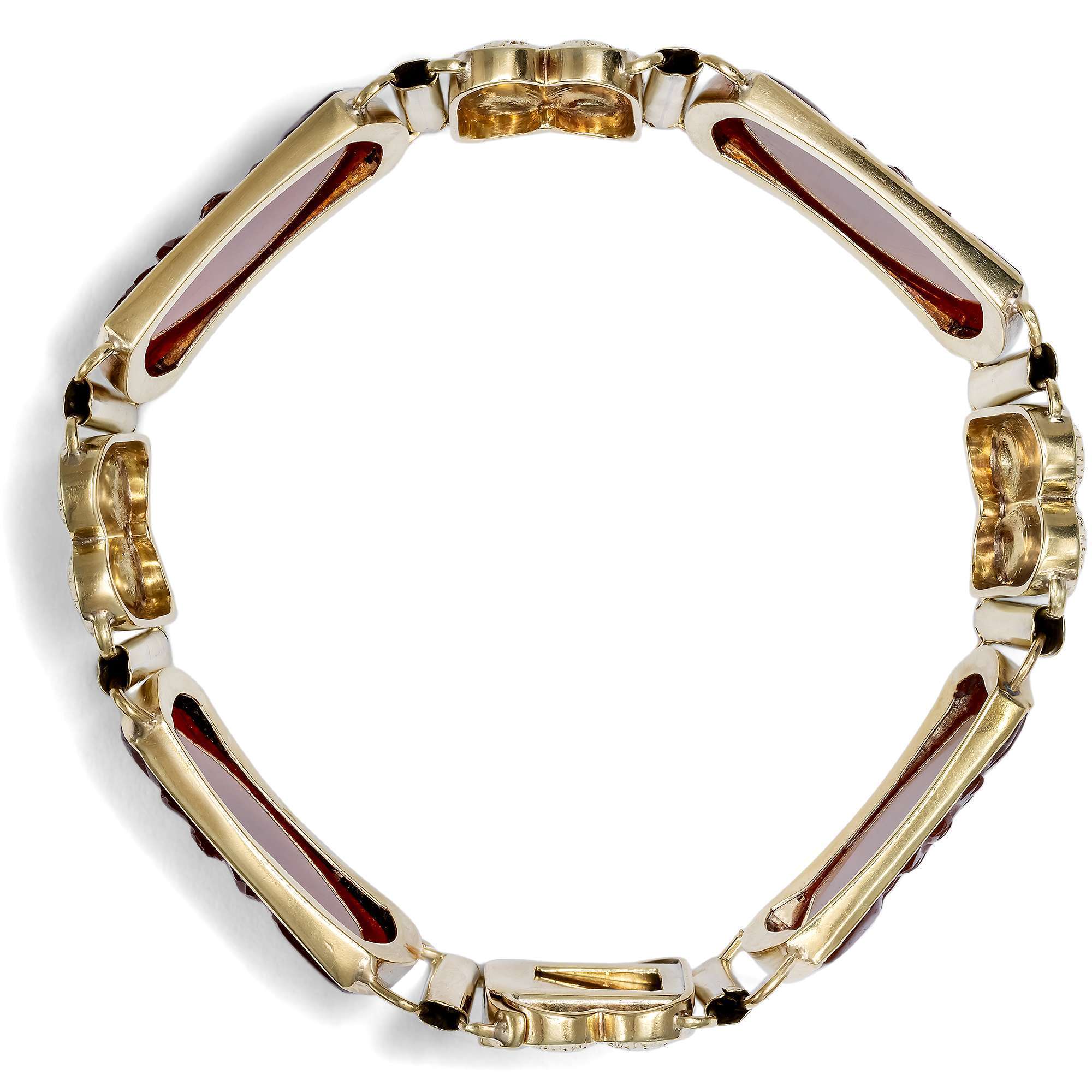 601027-hofer-antikschmuck-Antikes-Armband-mit-gravierten-Karneolen-in-Gold-Wien-um-1935-Gut-Kirschen-essen-_4