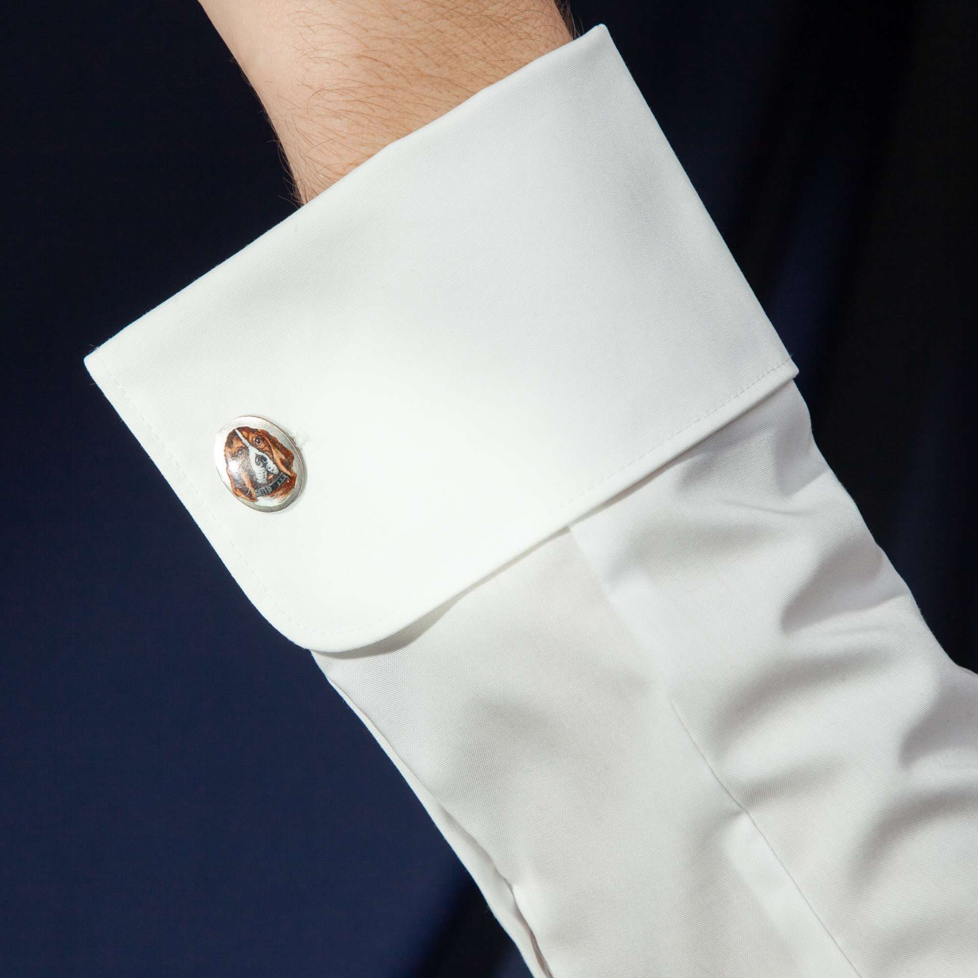 612217-hofer-antikschmuck-Viktorianische-Manschettenknoepfe-mit-Emailmalerei-um-1890-Wuff-Wuff