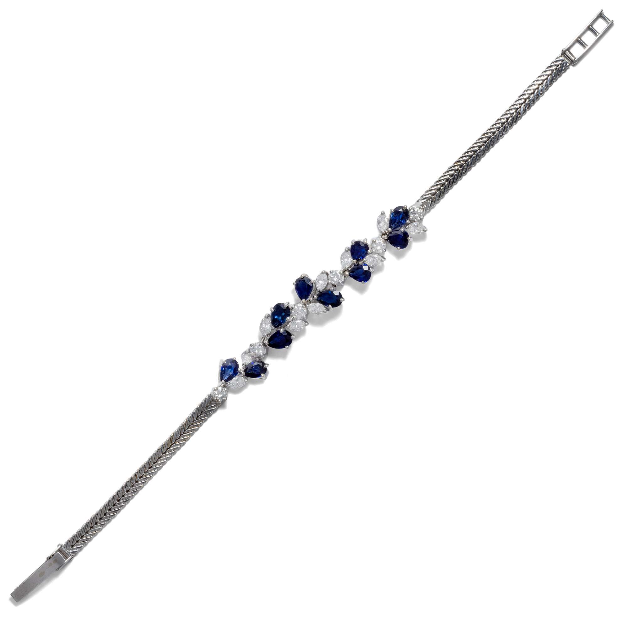 612448-hofer-antikschmuck-vFabelhafes-Clusterarmband-mit-Saphiren-und-Brillanten-in-Weissgold-um-1965-Glitzern-der-Sechziger-Jahre-fuer-den-Arm_2