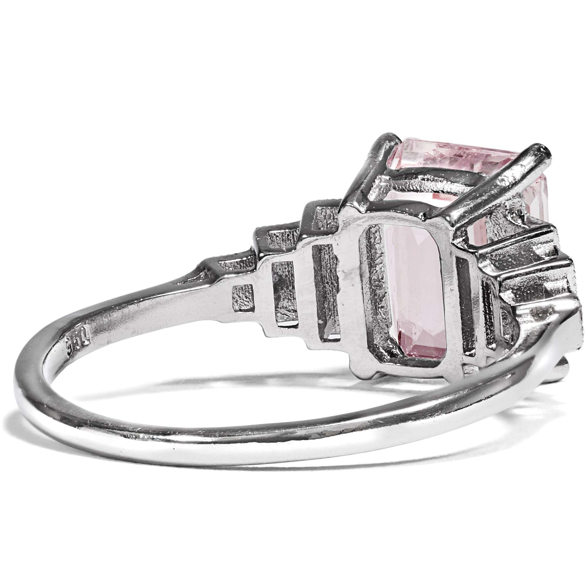 615878-hofer-antikschmuck-Eleganter-Platin-Ring-mit-Morganit-und-Diamanten-aus-unserer-Werkstatt-Rosenbluete_11