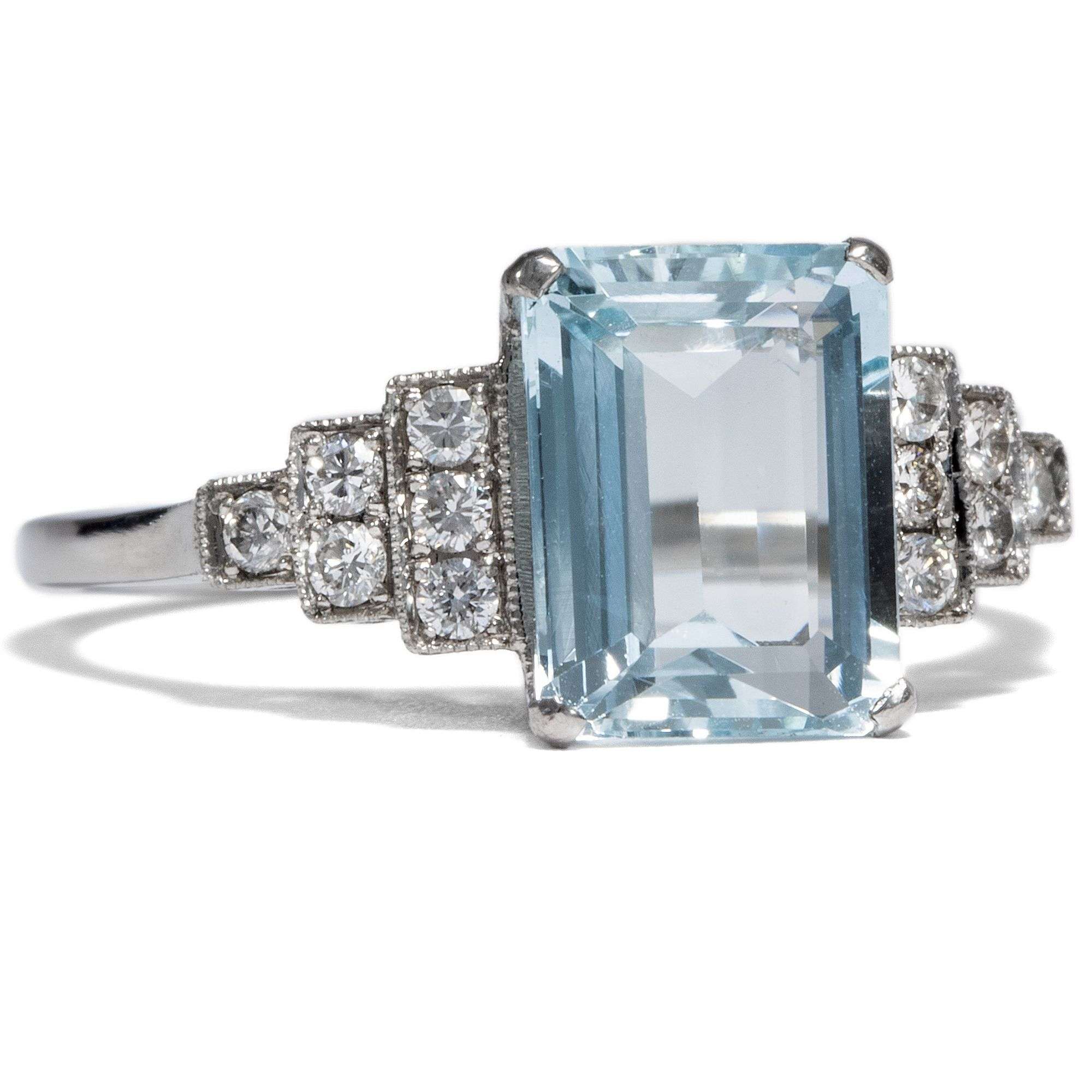 616180-hofer-antikschmuck-Eleganter-Platin-Ring-mit-Aquamarin-und-Diamanten-aus-unserer-Werkstatt-Swimmingpool
