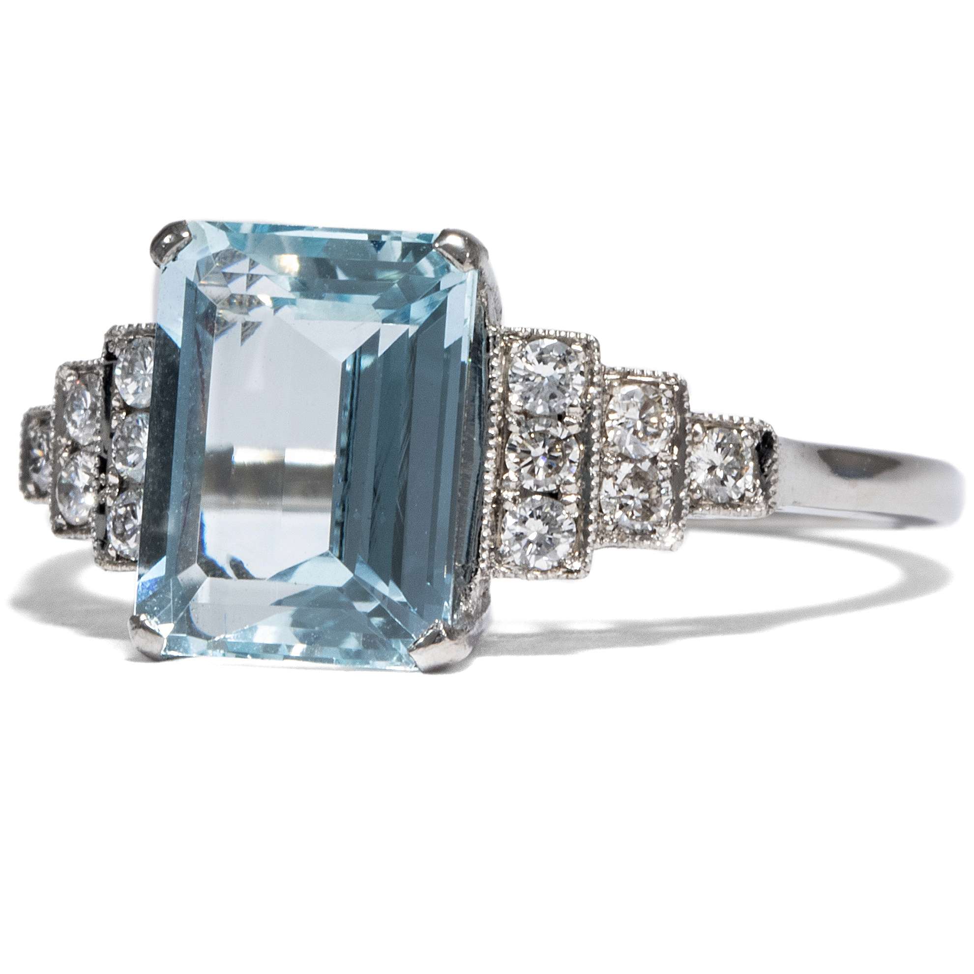616180-hofer-antikschmuck-Eleganter-Platin-Ring-mit-Aquamarin-und-Diamanten-aus-unserer-Werkstatt-Swimmingpool_2