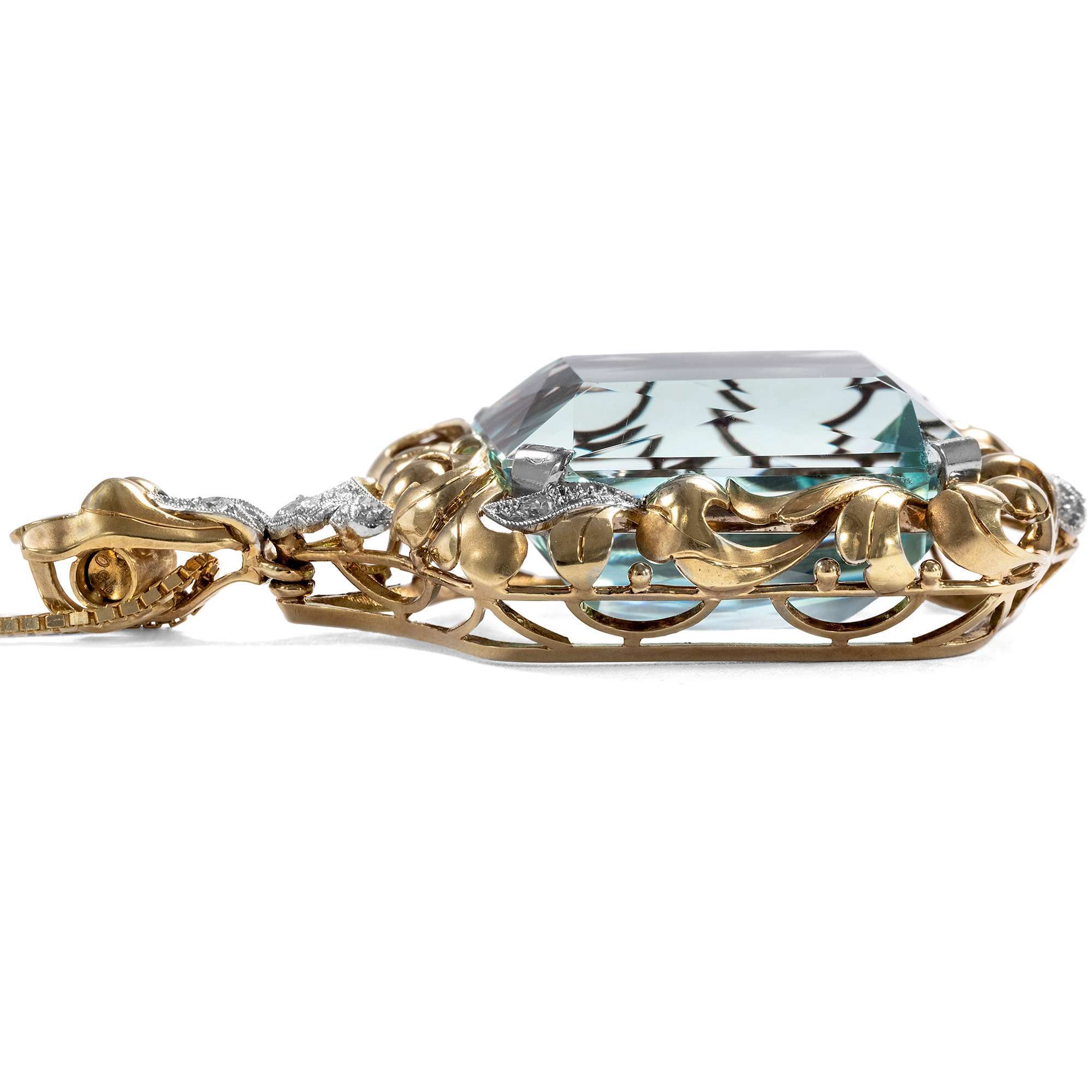 616442-hofer-antikschmuck-yPrachtvoller-Aquamarin-und-Diamant-Anhaenger-des-Art-Deco-1930er-Jahre-Wenn-die-Buerger-schlafen-geh-n-_4