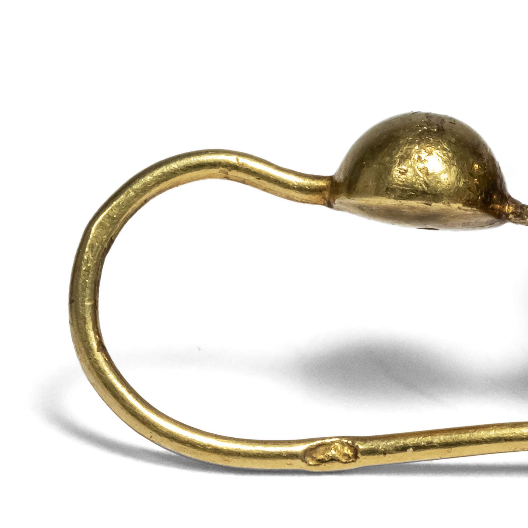 618193-hofer-antikschmuck-Antike-Demi-Parure-mit-Muschelgemmen-in-Gold-oesterreich-Ungarn-um-1870-Weinlaub-und-Vergissmeinnicht_10