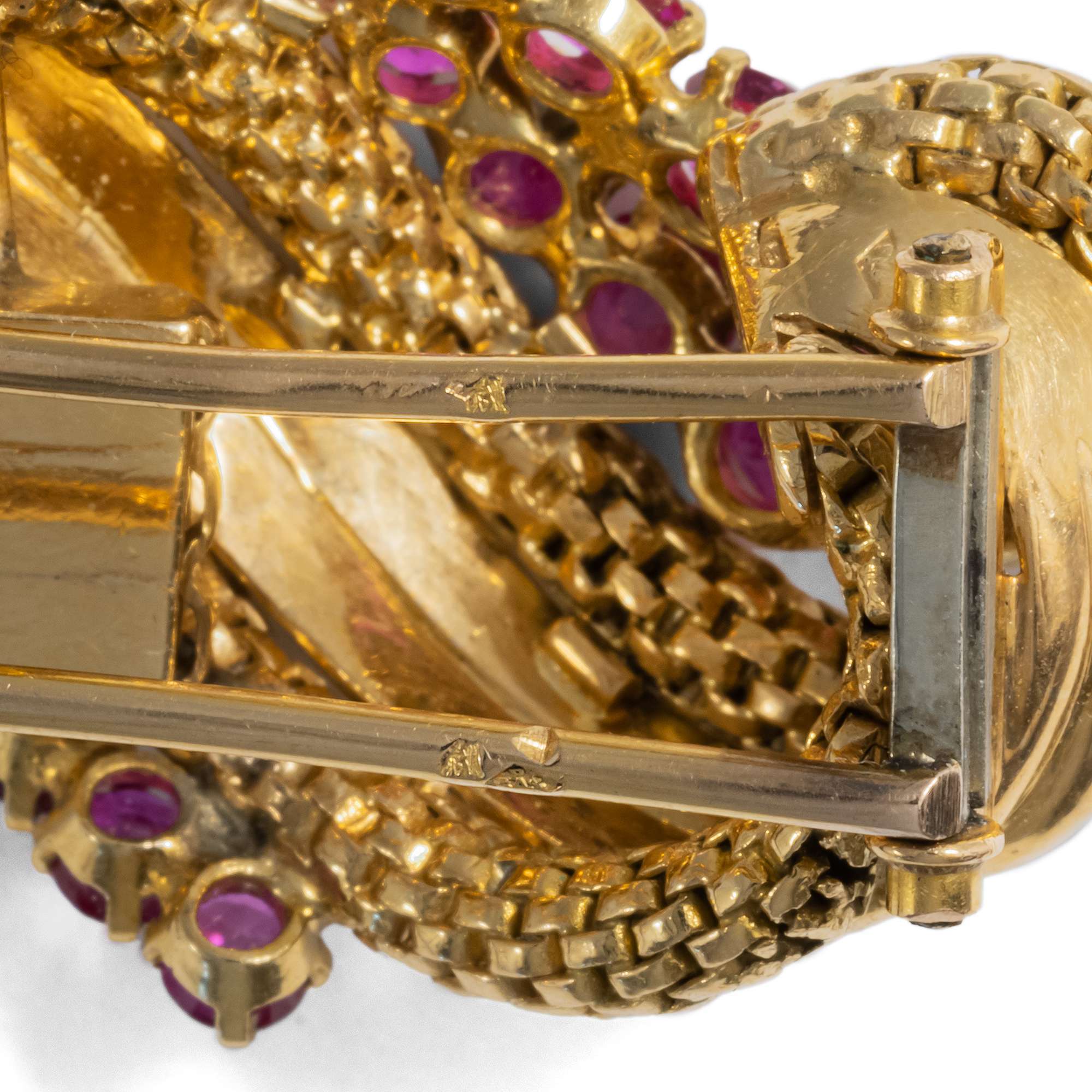 618874-hofer-antikschmuck-Kostbares-Set-mit-Burma-Rubinen-und-Diamanten-in-Gold-von-Paul-Levy-Paris-um-1940-16-Boulevard-de-Magenta