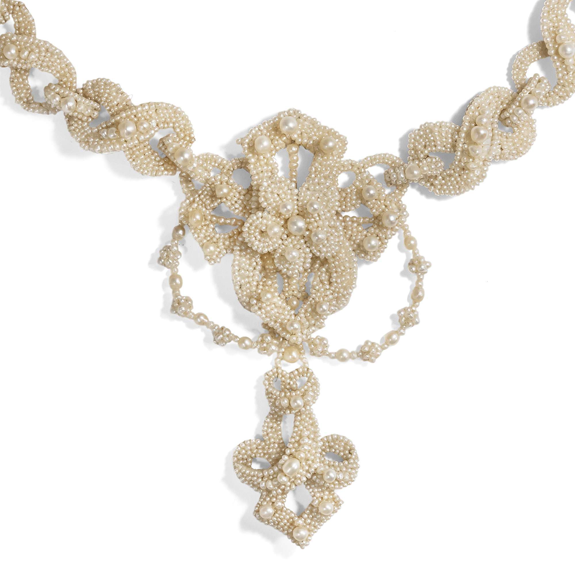 619911-hofer-antikschmuck-Museale-viktorianische-Parure-aus-natuerlichen-Saatperlen-Grossbritannien-um-1850-In-Weiss_1