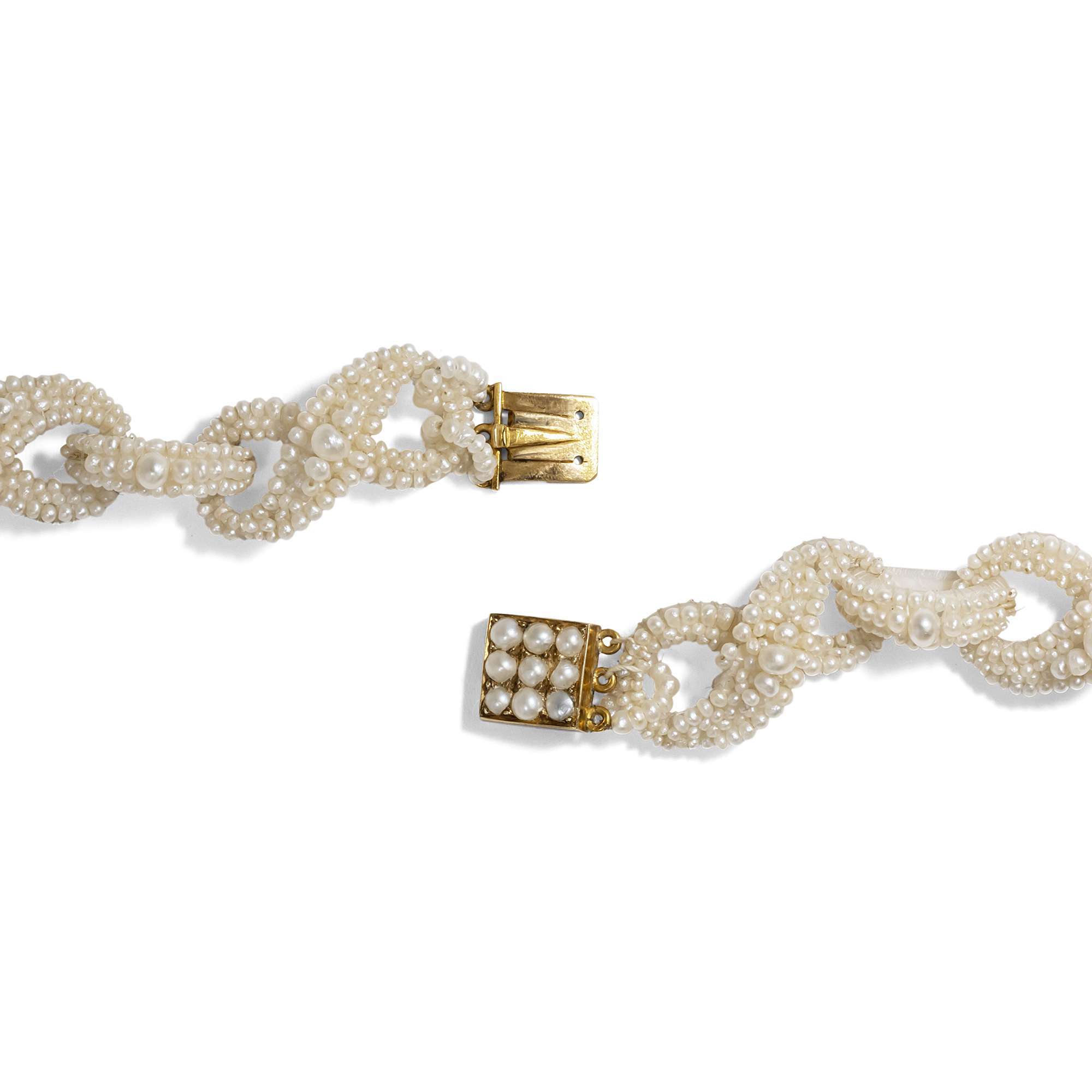 619911-hofer-antikschmuck-Museale-viktorianische-Parure-aus-natuerlichen-Saatperlen-Grossbritannien-um-1850-In-Weiss_7