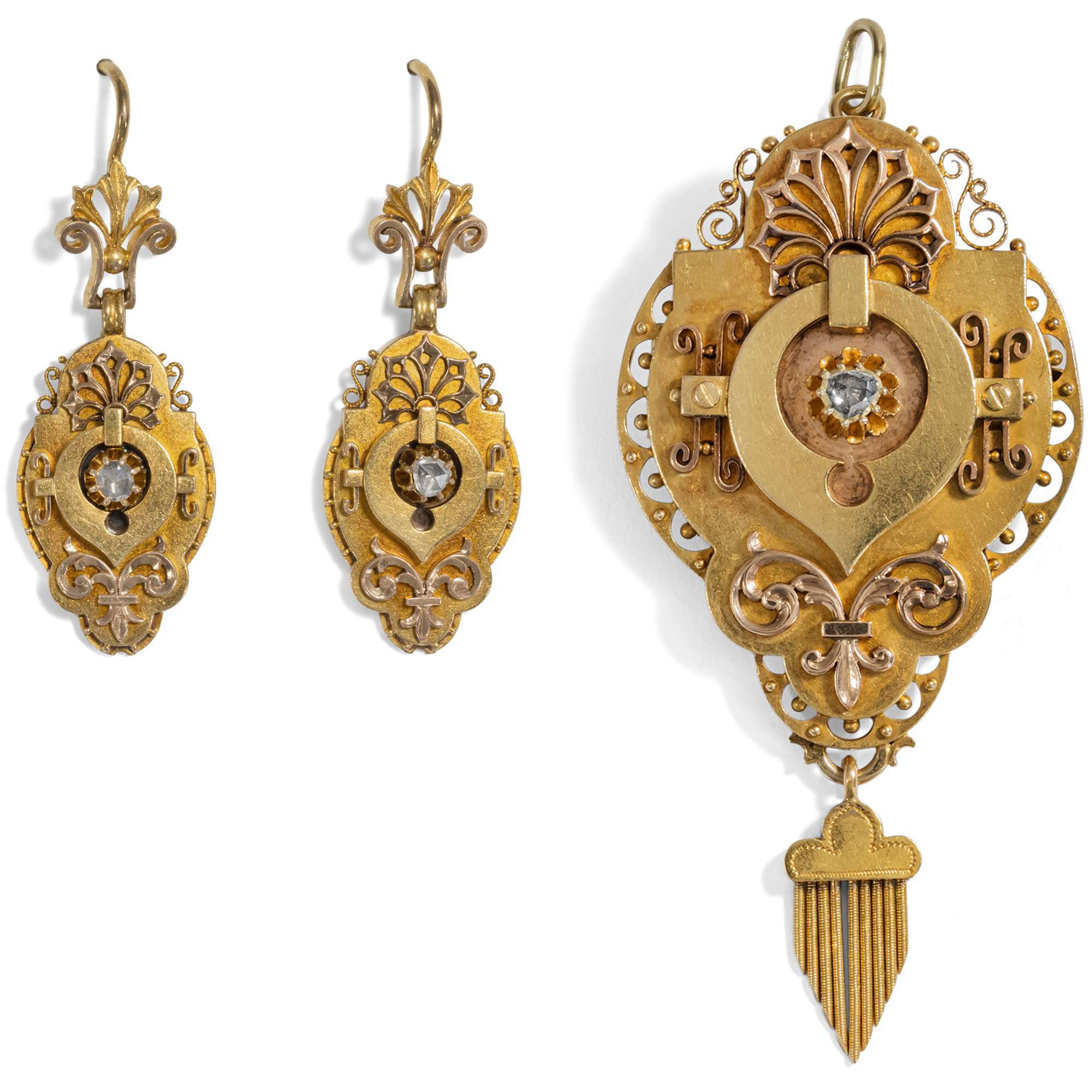 620249-hofer-antikschmuck-Antike-Demi-Parure-aus-Anhaenger-Brosche-und-Ohrringen-um-1870-Allzeit-bereit_1