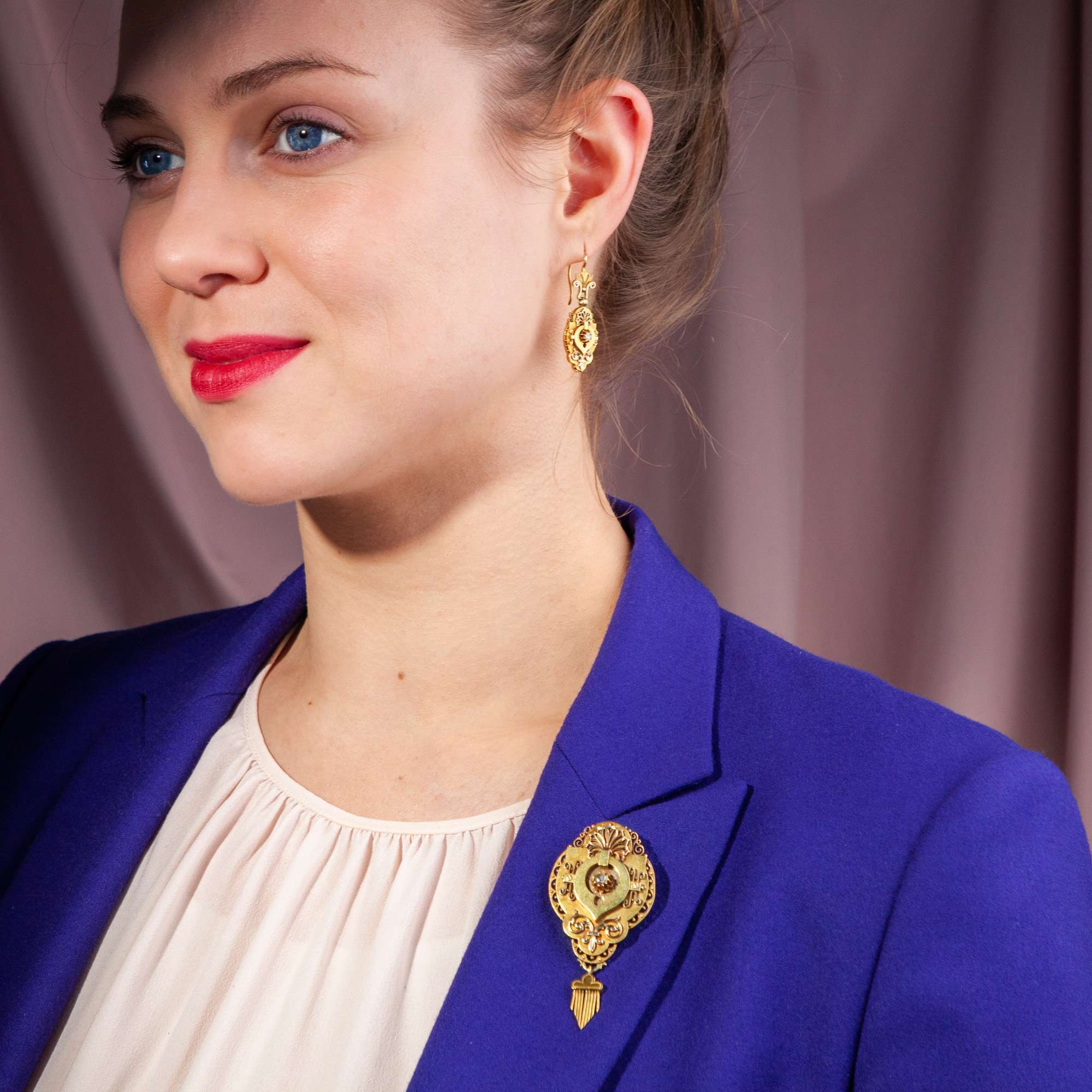 620249-hofer-antikschmuck-Viktorianische-Demi-Parure-aus-Anhaenger-Brosche-und-Ohrringen-um-1875-Allzeit-bereit_8