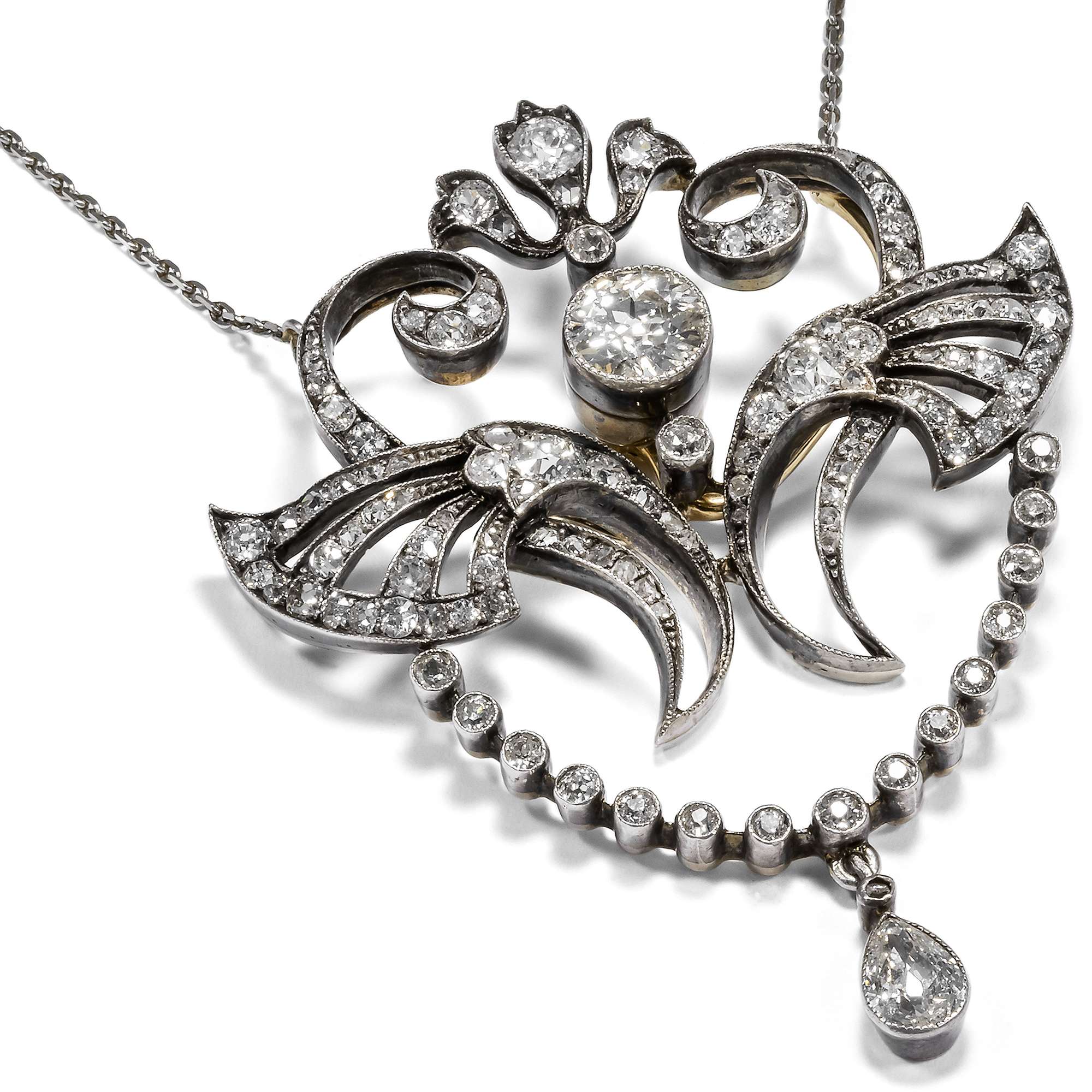 621817-hofer-antikschmuck-Prachtvolle-Anhaenger-Brosche-des-Jugendstil-mit-3-76-ct-Diamanten-Rudolf-Niklasch-Wien-um-1905-Auf-diamantenen-Schwingen_6