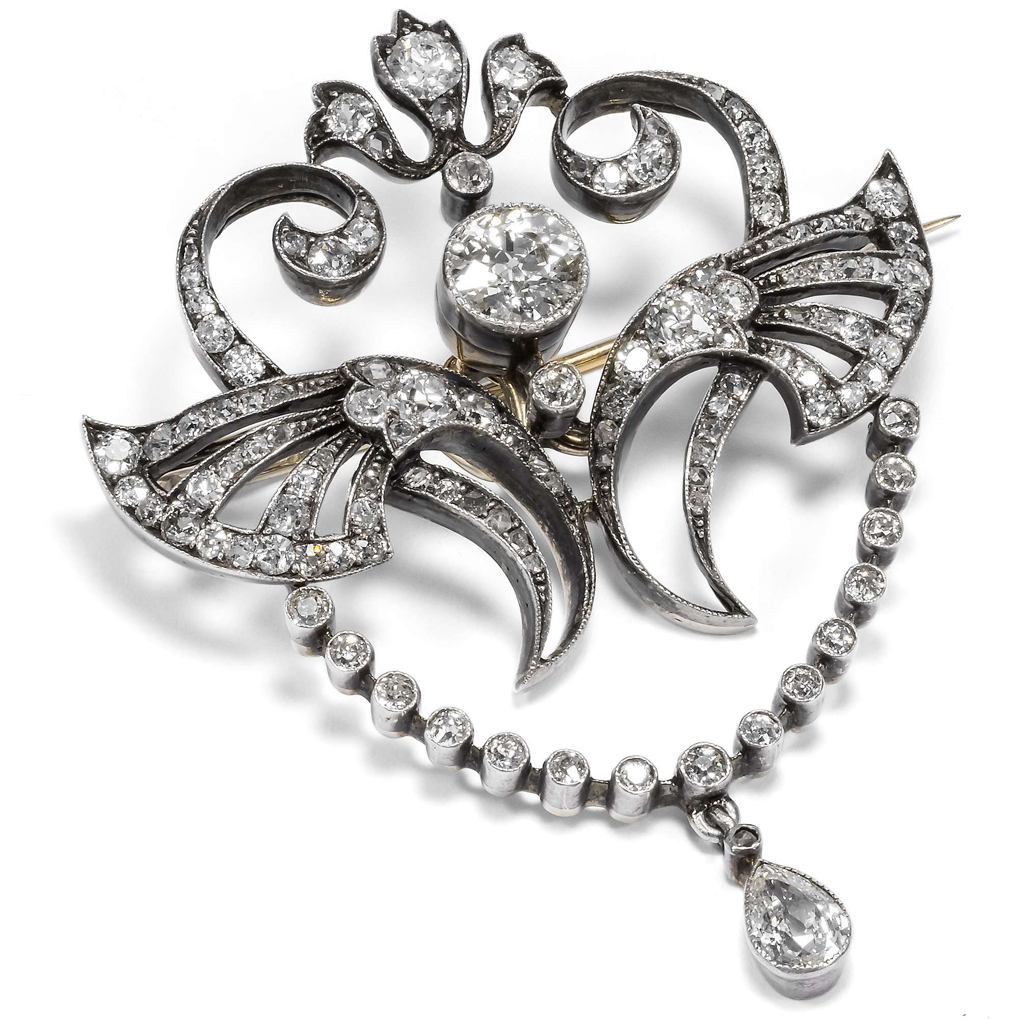 621817-hofer-antikschmuck-Prachtvolle-Anhaenger-Brosche-des-Jugendstil-mit-3-76-ct-Diamanten-Rudolf-Niklasch-Wien-um-1905-Auf-diamantenen-Schwingen_7