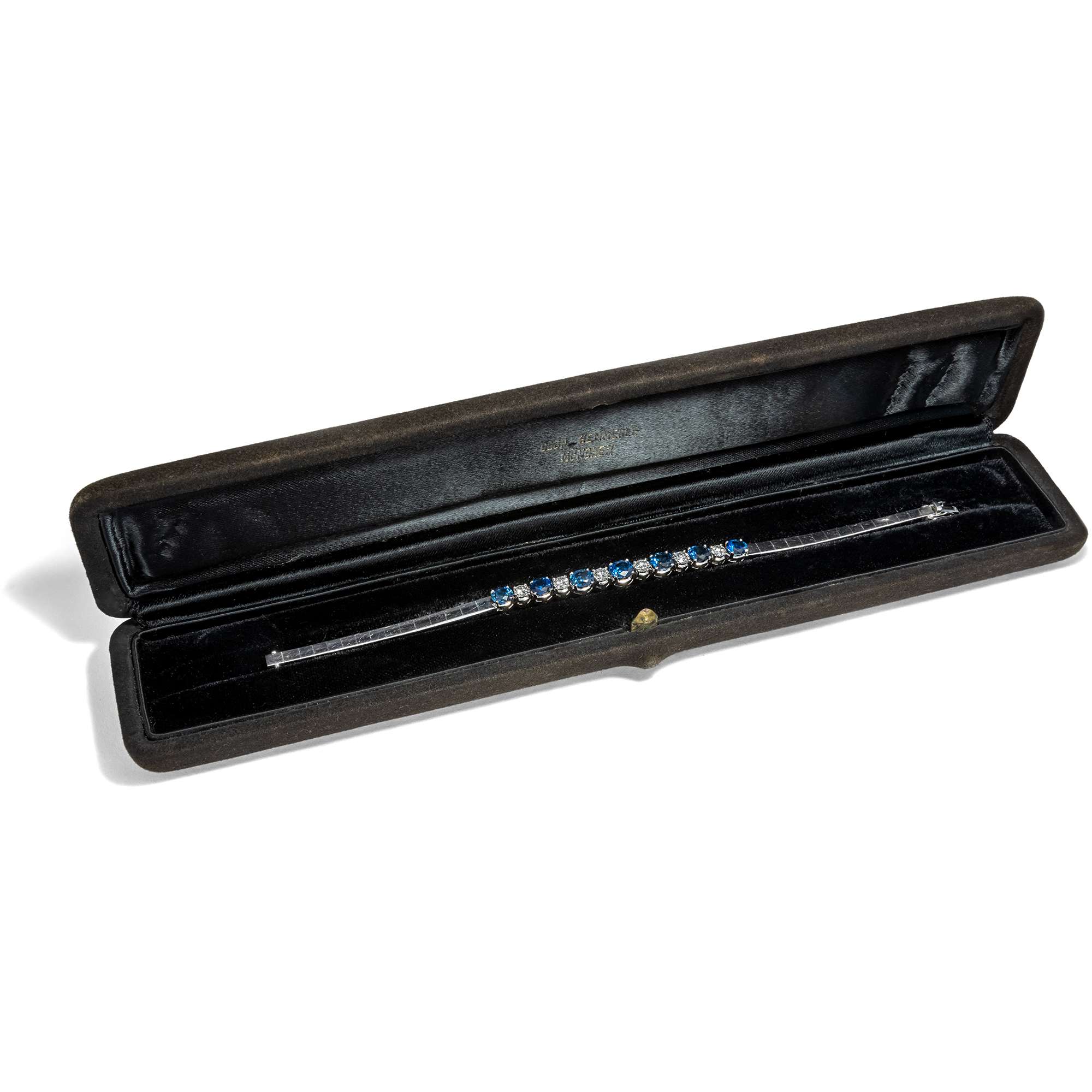 622240-hofer-antikschmuck-Edles-vintage-Armband-mit-Saphiren-und-Diamanten-in-Weissgold-um-1975-Belle-du-jour-et-nuit