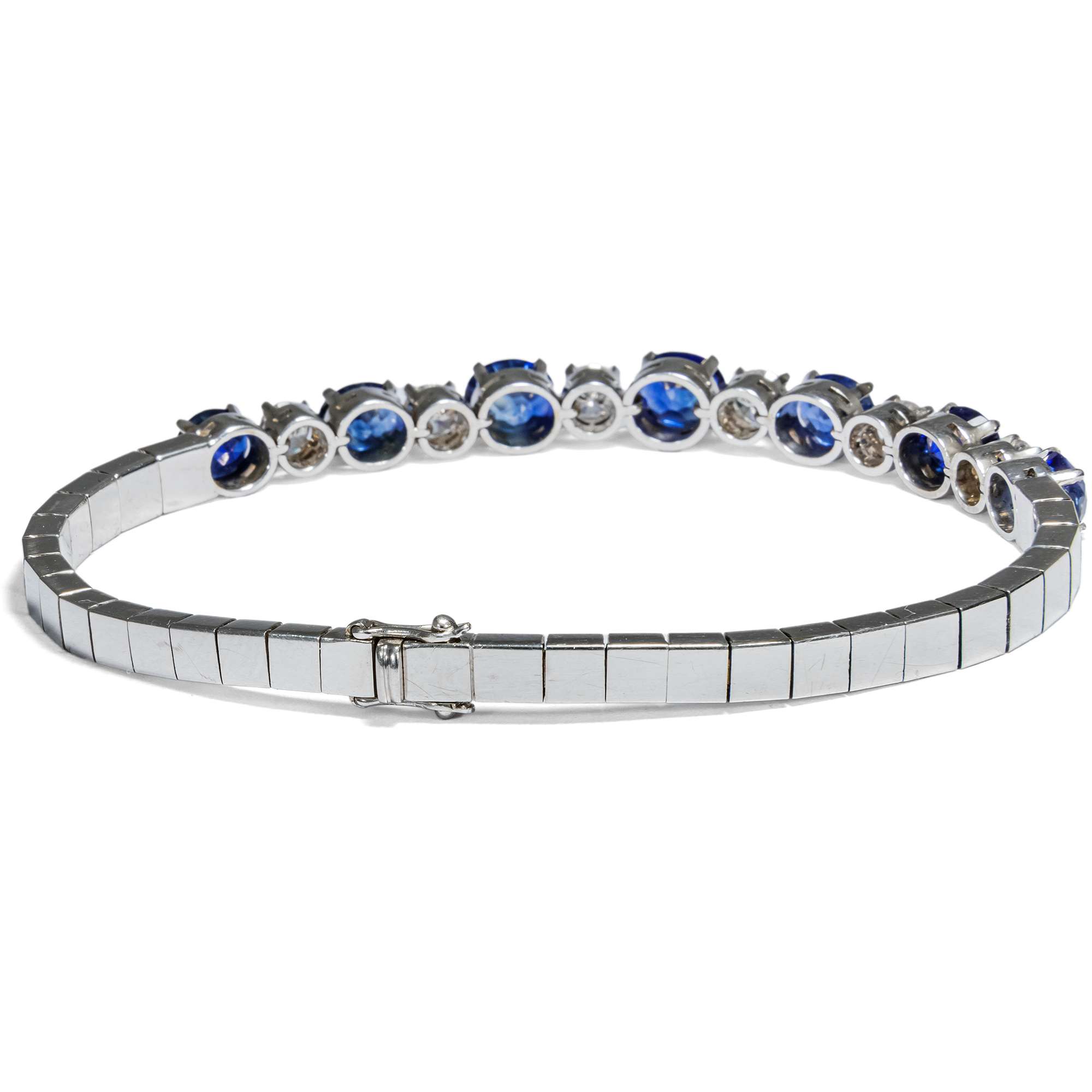 622240-hofer-antikschmuck-Edles-vintage-Armband-mit-Saphiren-und-Diamanten-in-Weissgold-um-1975-Belle-du-jour-et-nuit_5