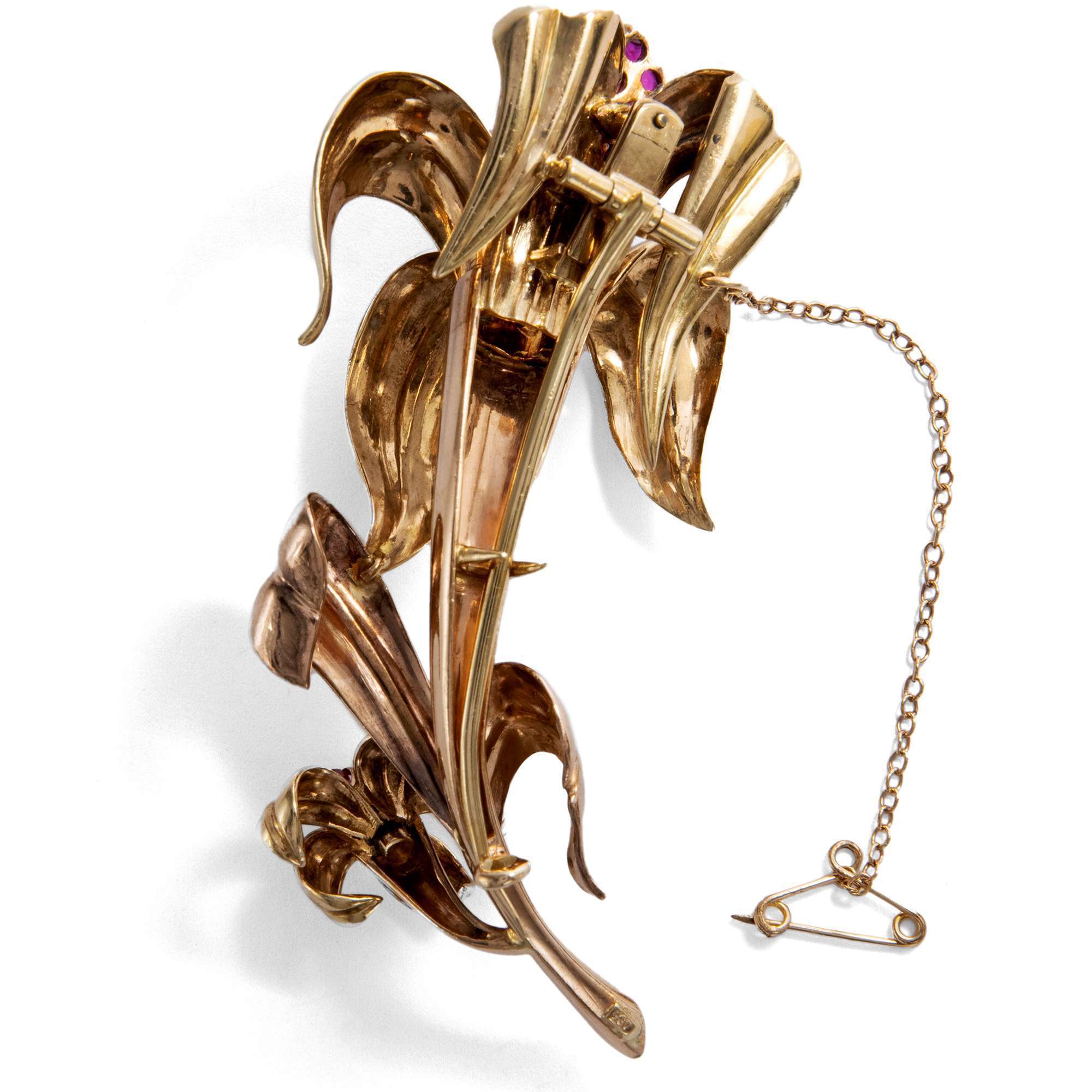 622437-hofer-antikschmuck-Grossartige-Brosche-mit-Burma-Rubinen-in-Gold-des-spaeten-Art-Deco-um-1940-Ausflug-ins-Paradies_4
