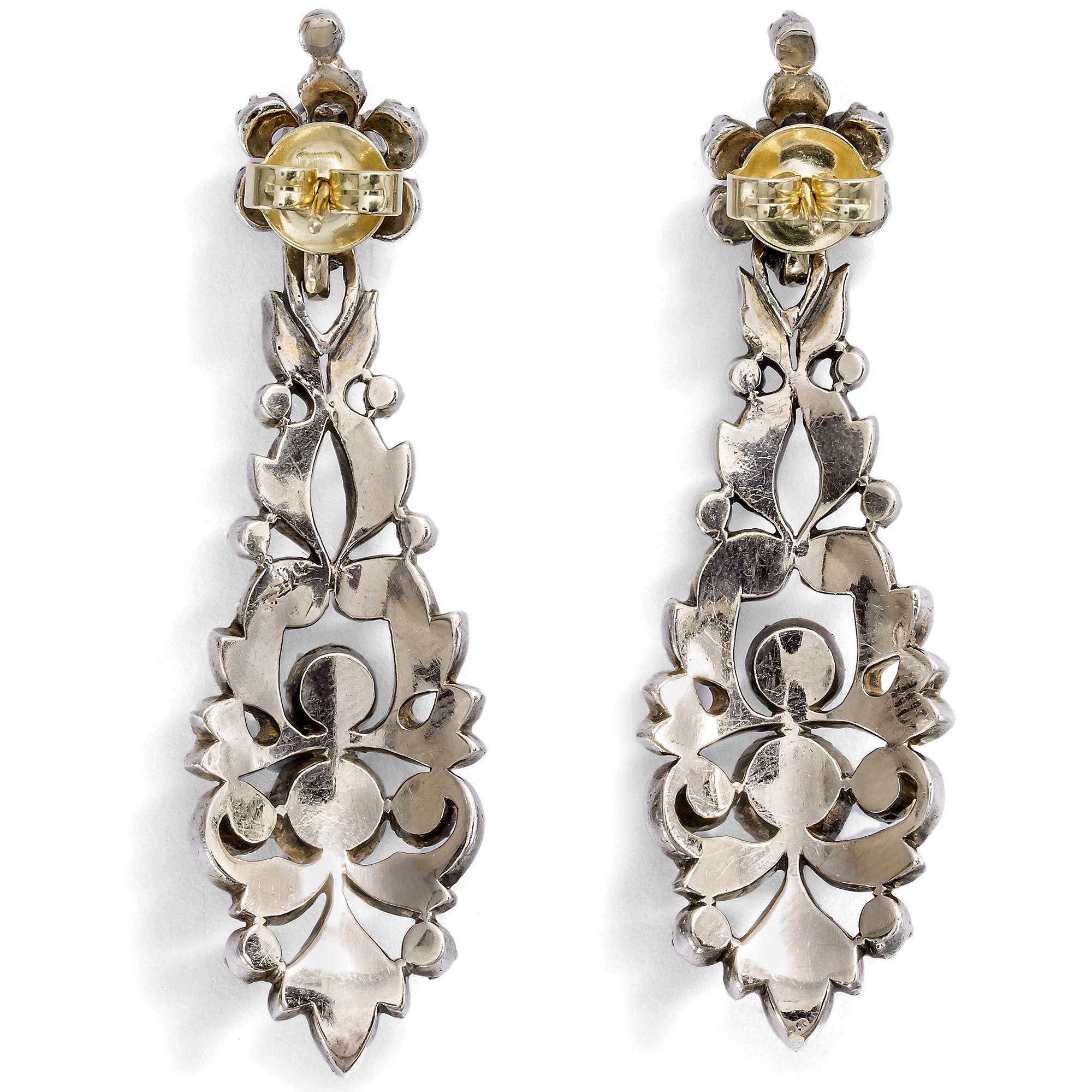 622824-hofer-antikschmuck-Lange-Ohrringe-mit-Diamantrosen-in-Silber-und-Gold-um-1860-Ausflug-in-die-Vergangenheit_3