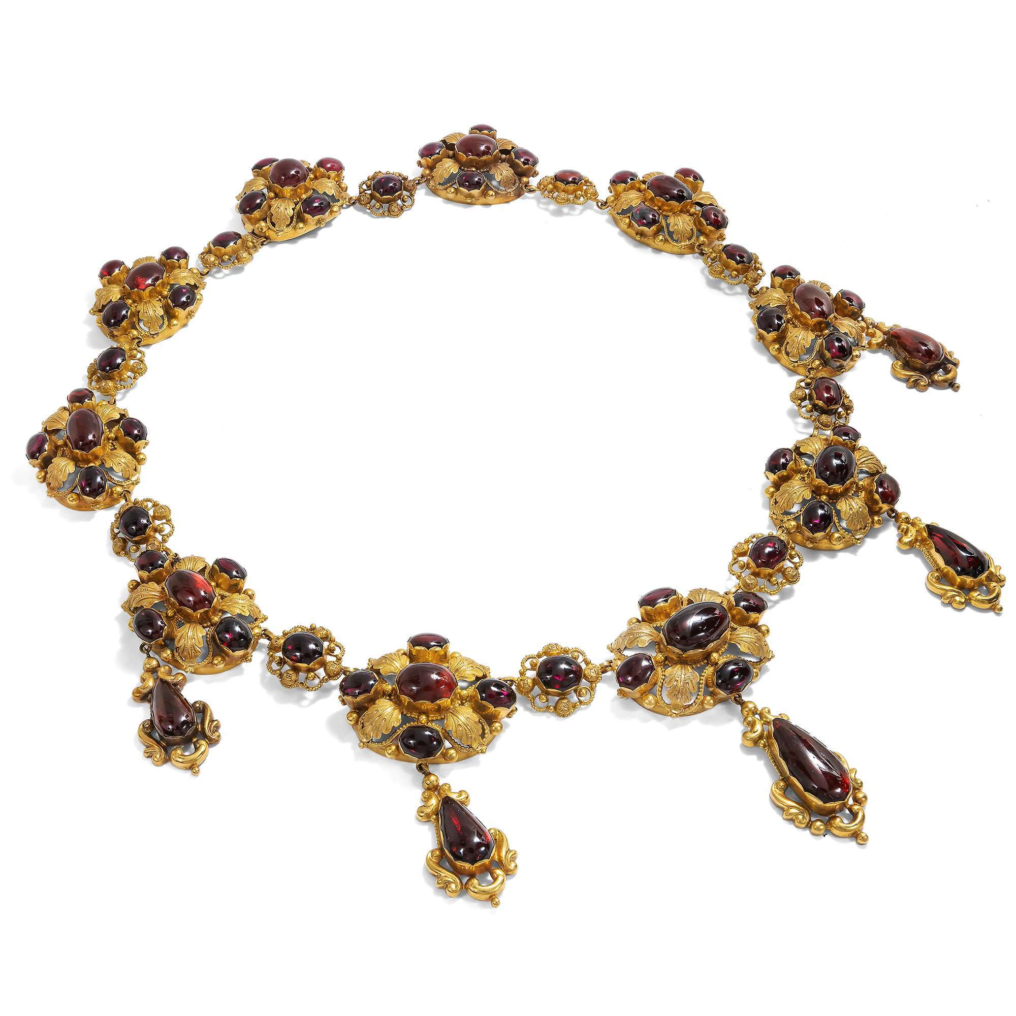 623282-hofer-antikschmuck-Prachtvolle-Granat-Parure-aus-Collier-Brosche-und-Ohrringen-um-1835-Verlockende-Fruechte_2