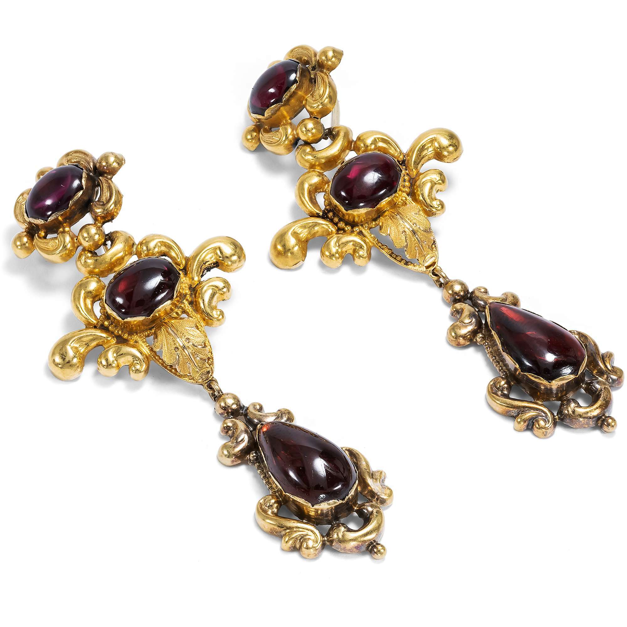 623282-hofer-antikschmuck-Prachtvolle-Granat-Parure-aus-Collier-Brosche-und-Ohrringen-um-1835-Verlockende-Fruechte_6