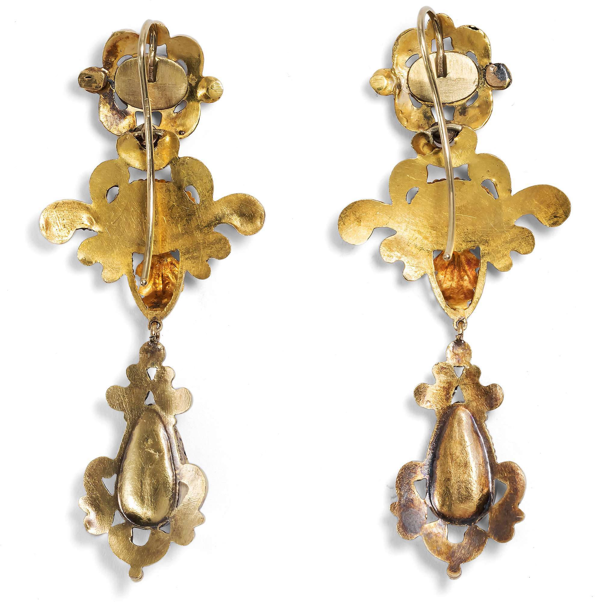 623282-hofer-antikschmuck-Prachtvolle-Granat-Parure-aus-Collier-Brosche-und-Ohrringen-um-1835-Verlockende-Fruechte_9