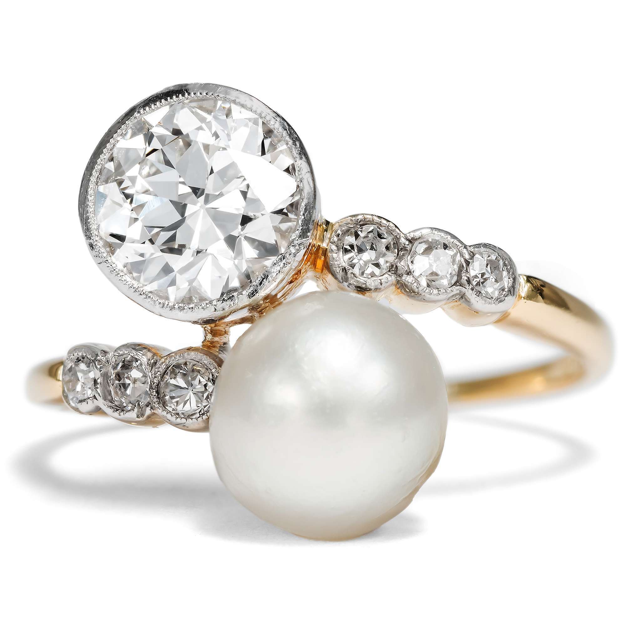 623408-hofer-antikschmuck-Antiker-Toi-et-Moi-Ring-mit-Naturperle-und-Diamant-im-Altschliff-Deutschland-um-1910-Duo-in-Weiss_2