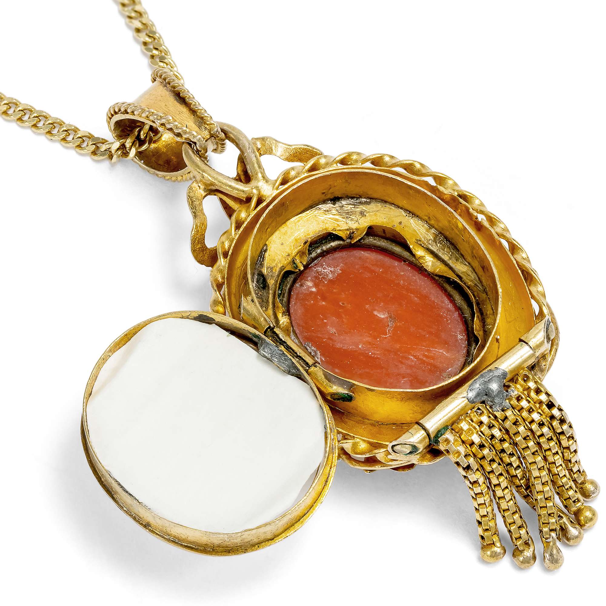 623474-hofer-antikschmuck-Romantisches-Set-aus-Gold-und-gravierter-Koralle-Medaillon-und-Ohrringe-Niederlande-um-1870-Ich-fand-mein-Herz-in-Portofino_7