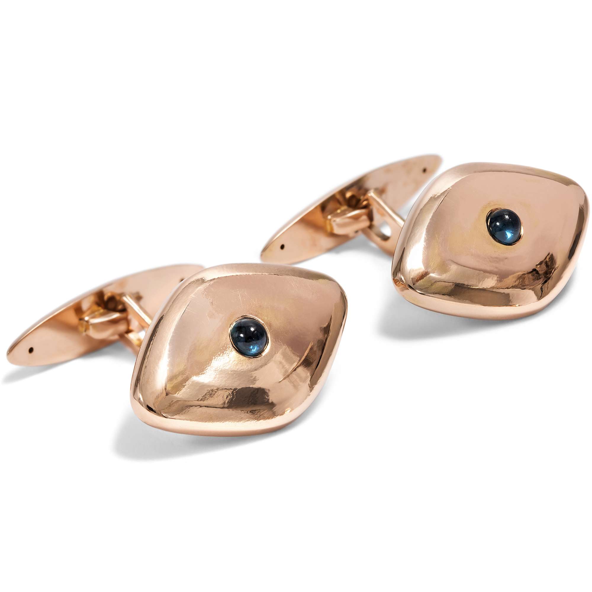 623766-hofer-antikschmuck-Antike-Manschettenknoepfe-aus-roetlichem-Gold-mit-Saphiren-um-1910-Alles-Gold-was-glaenzt-_1