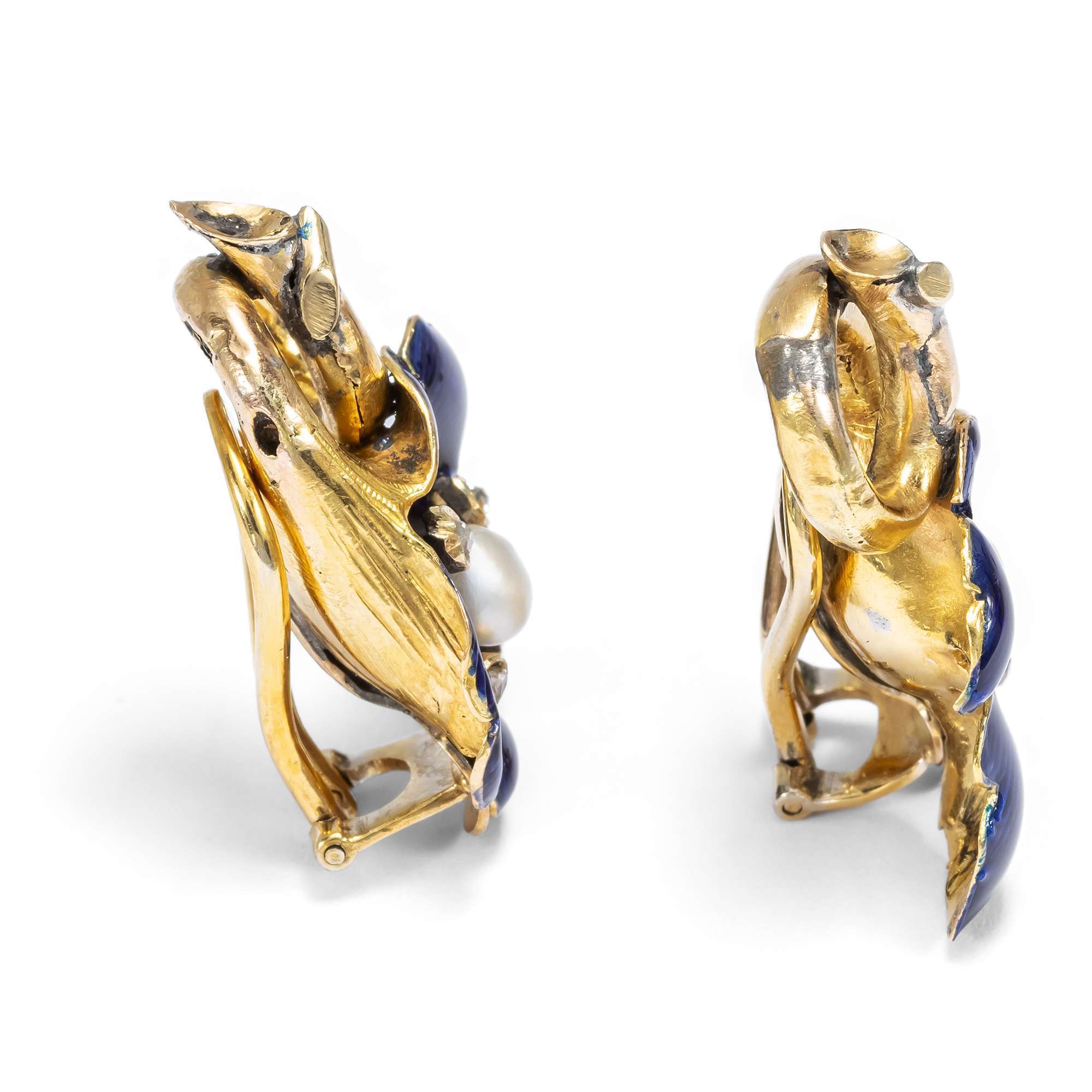 623901-hofer-antikschmuck-Antike-Parure-aus-Armband-Brosche-Ohrclips-und-Ring-mit-Naturperlen-und-Diamanten-um-1850-Blaue-Blumen_10