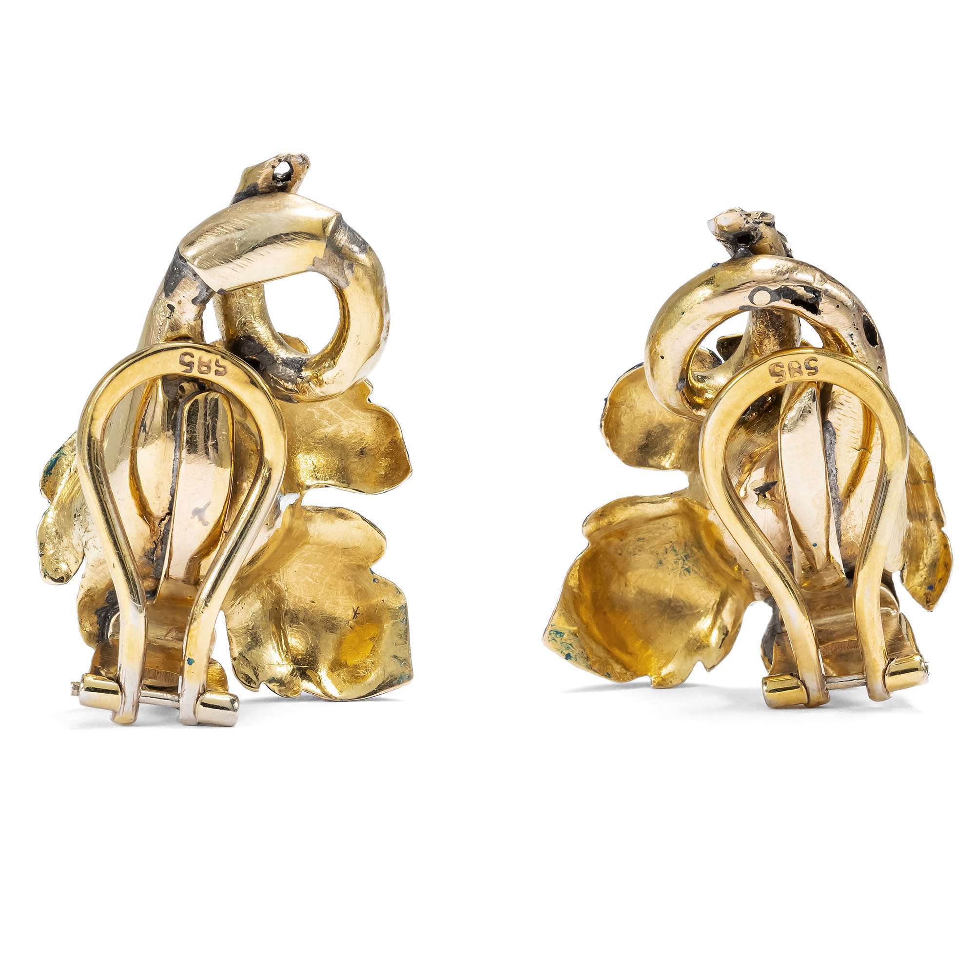 623901-hofer-antikschmuck-Antike-Parure-aus-Armband-Brosche-Ohrclips-und-Ring-mit-Naturperlen-und-Diamanten-um-1850-Blaue-Blumen_12