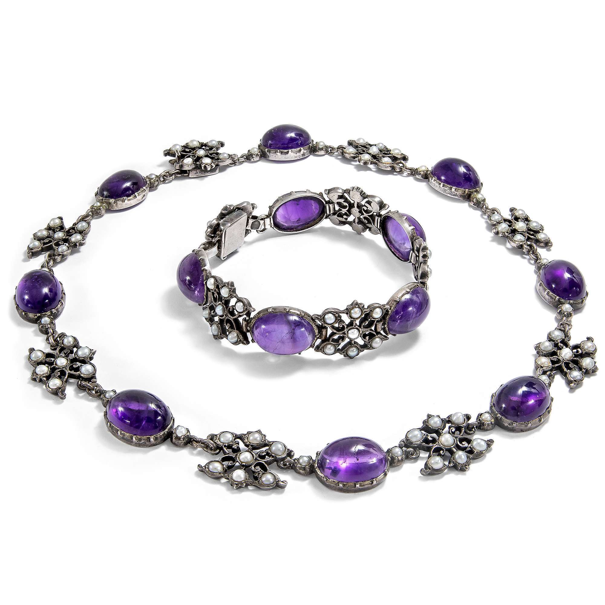 624041-hofer-antikschmuck-Vintage-Set-aus-Collier-und-Armband-mit-Amethysten-und-Perlen-in-Silber-um-1960-Purple-Rain