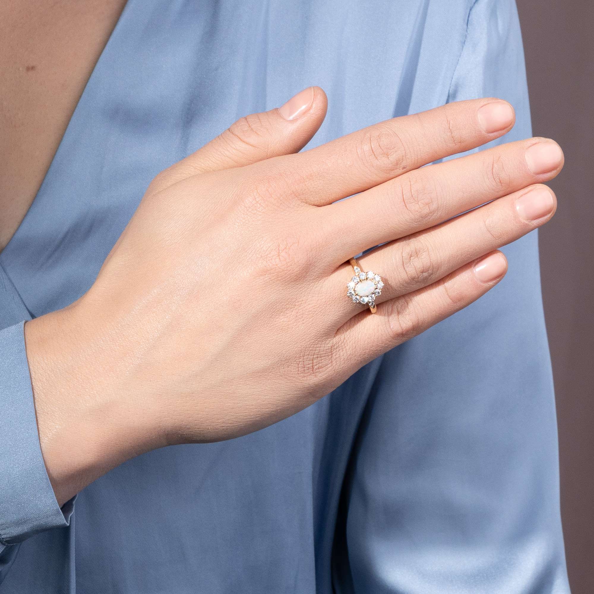 624059-hofer-antikschmuck-Ungetragener-Ring-mit-Opal-und-Diamanten-in-Rosegold-aus-unserer-Werkstatt-Sterne-ueber-dem-Regenbogen_7