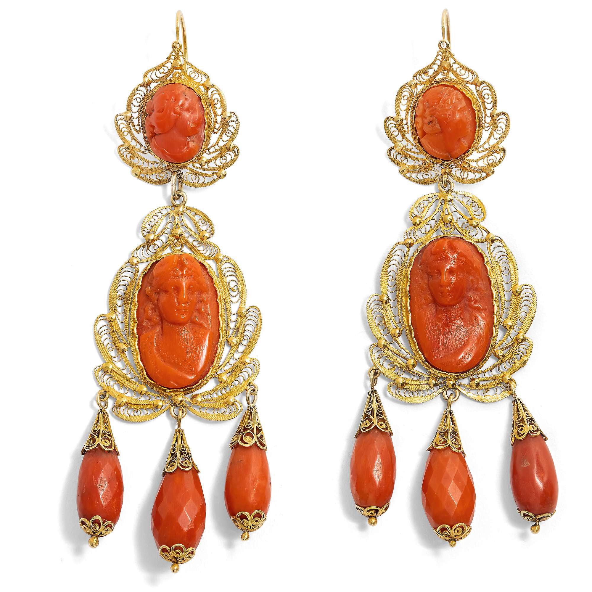 624071-hofer-antikschmuck-Grosse-Ohrgehaenge-aus-filigranem-Gold-und-Kameen-aus-Koralle-um-1830-Im-Bann-der-Goettinnen_3