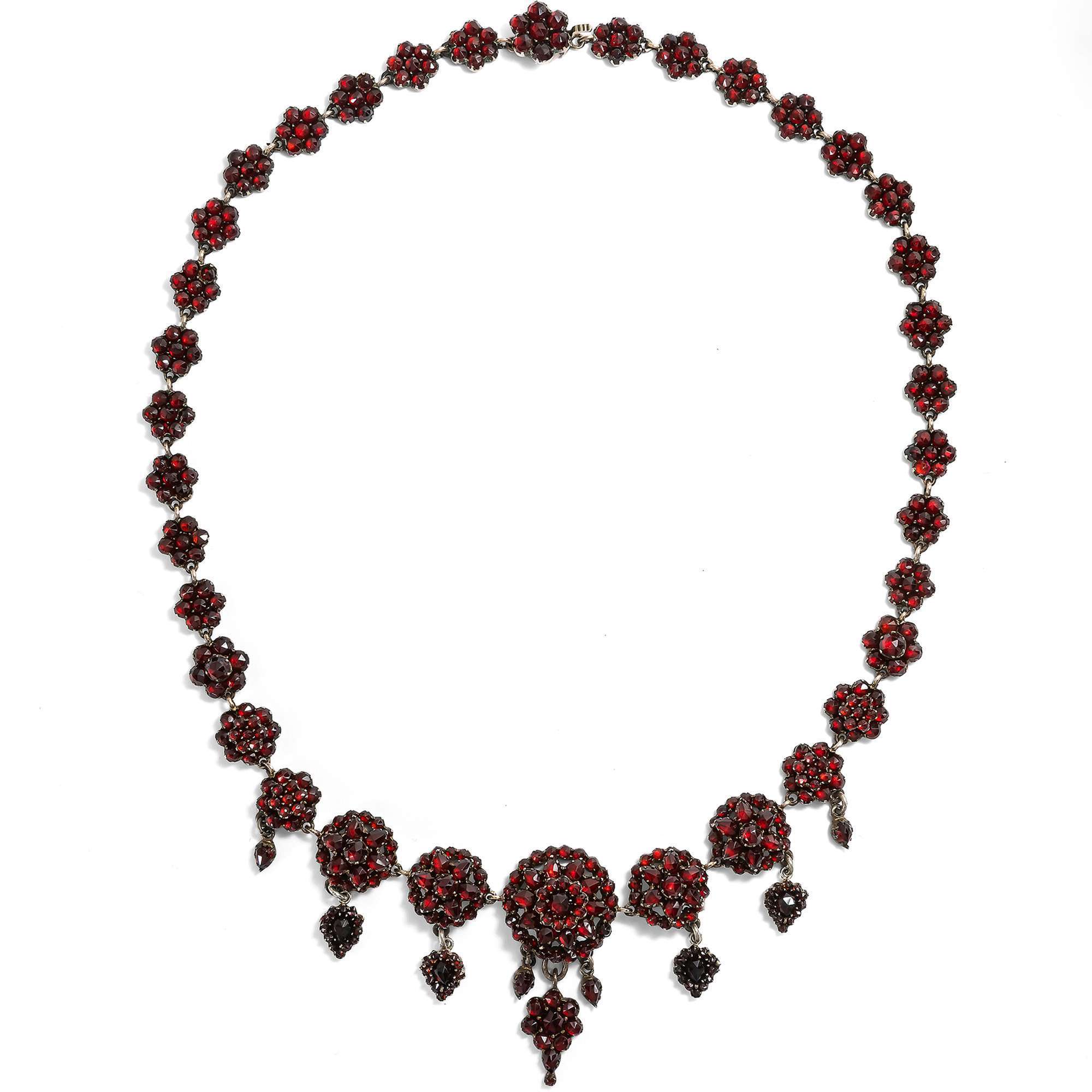 625279-hofer-antikschmuck-Antikes-Blueten-Collier-aus-boehmischen-Granaten-um-1880-Bohemian-Rhapsody