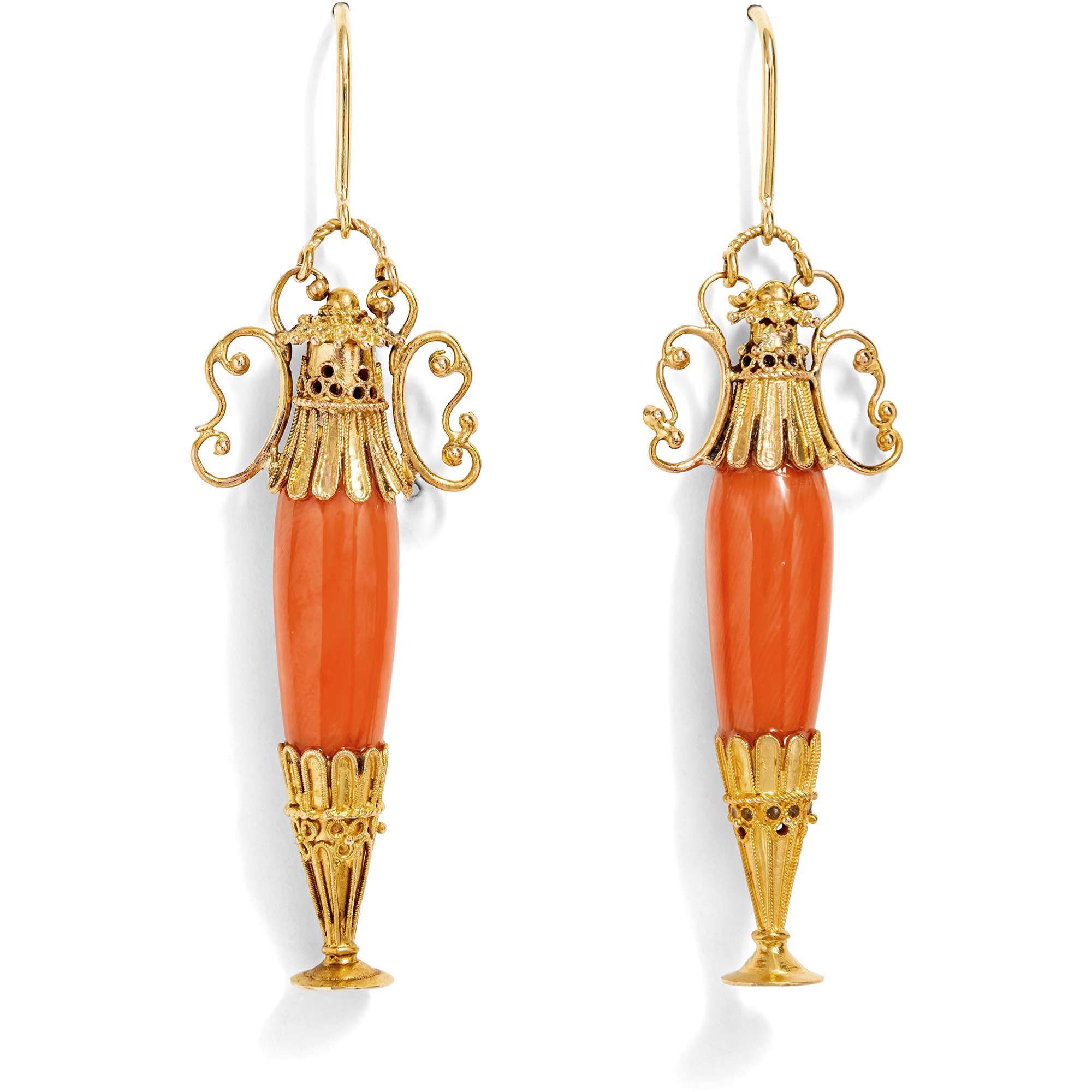 625350-hofer-antikschmuck-Antike-Ohrringe-mit-Amphoren-aus-Koralle-in-Gold-England-nach-1875-Vom-Geist-der-Antike