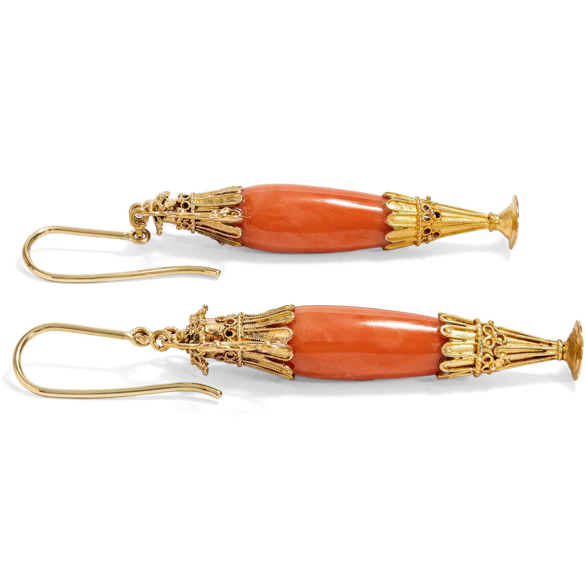 625350-hofer-antikschmuck-Antike-Ohrringe-mit-Amphoren-aus-Koralle-in-Gold-England-nach-1875-Vom-Geist-der-Antike_1