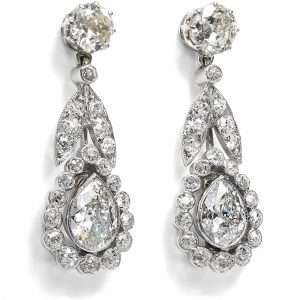 625503-hofer-antikschmuck-Kostbare-Ohrringe-mit-Diamanten-im-Altschliff-in-Platin-um-1910-Blueten-aus-Eis_3