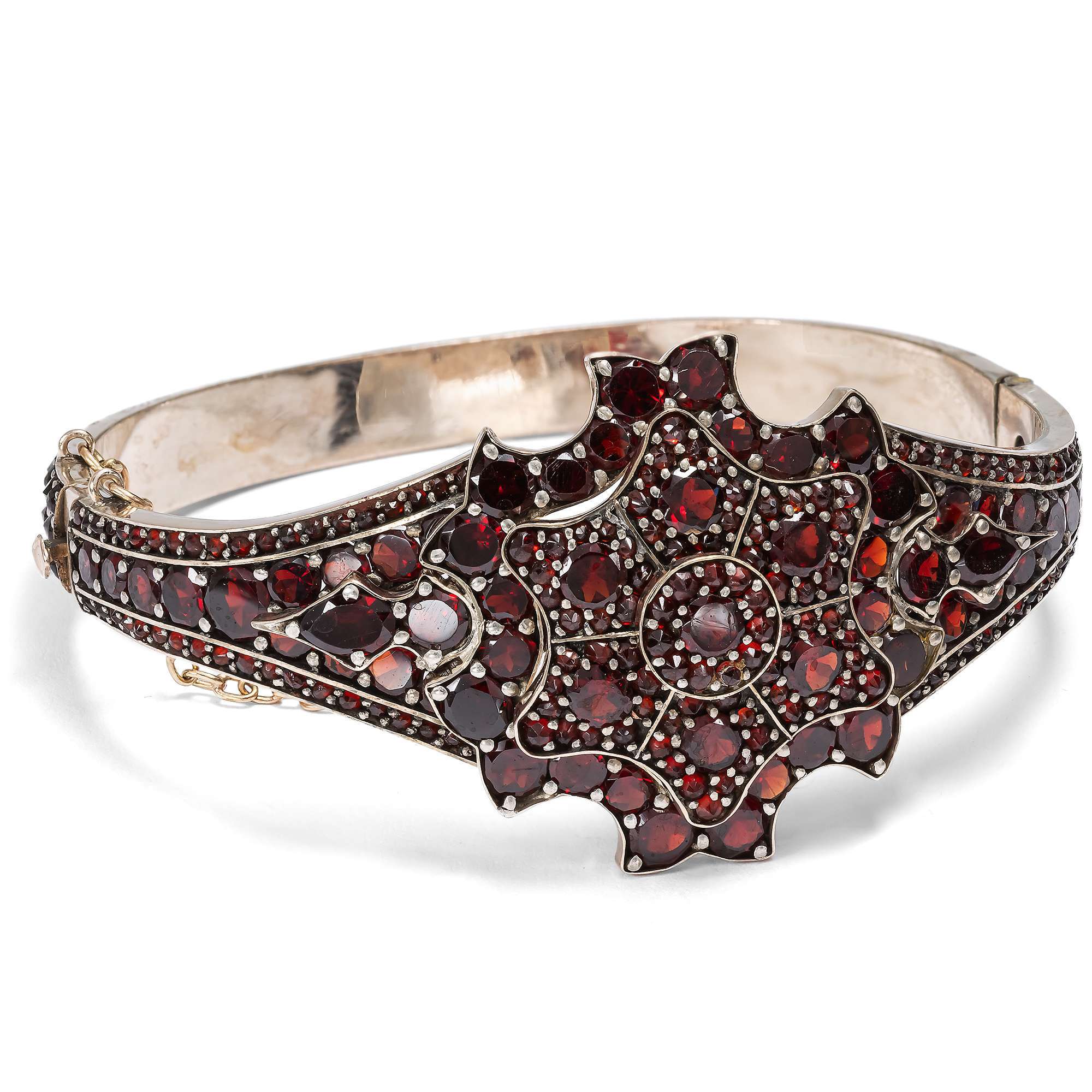 625939-hofer-antikschmuck-Grosser-antiker-Armreif-mit-boehmischen-Granaten-um-1900-Gruesse-aus-Boehmen_4