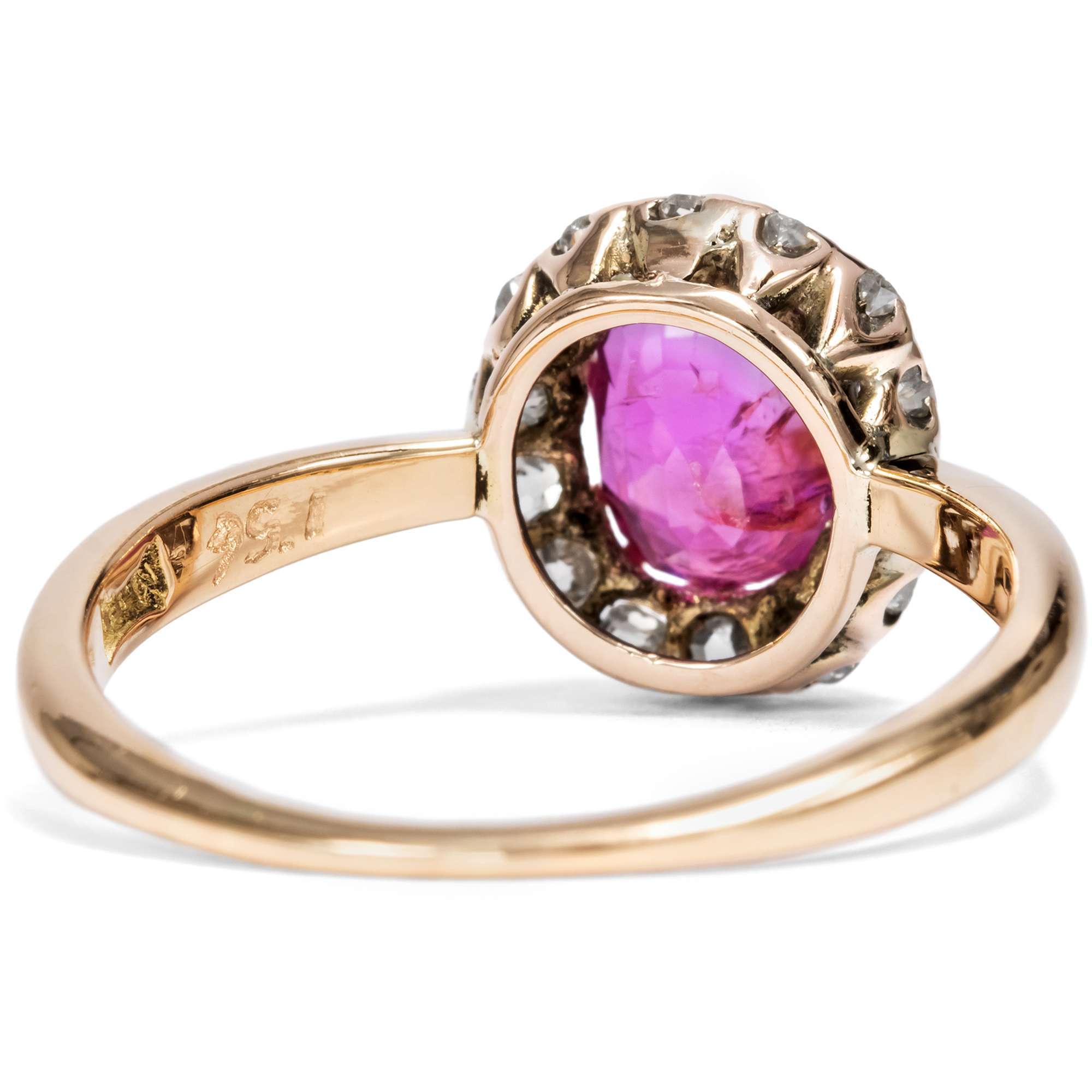 625983-hofer-antikschmuck-Kostbarer-Ring-mit-unbehandeltem-Burma-Rubin-und-Diamanten-um-1900-Burmas-Antwort-auf-die-grosse-Liebe_7