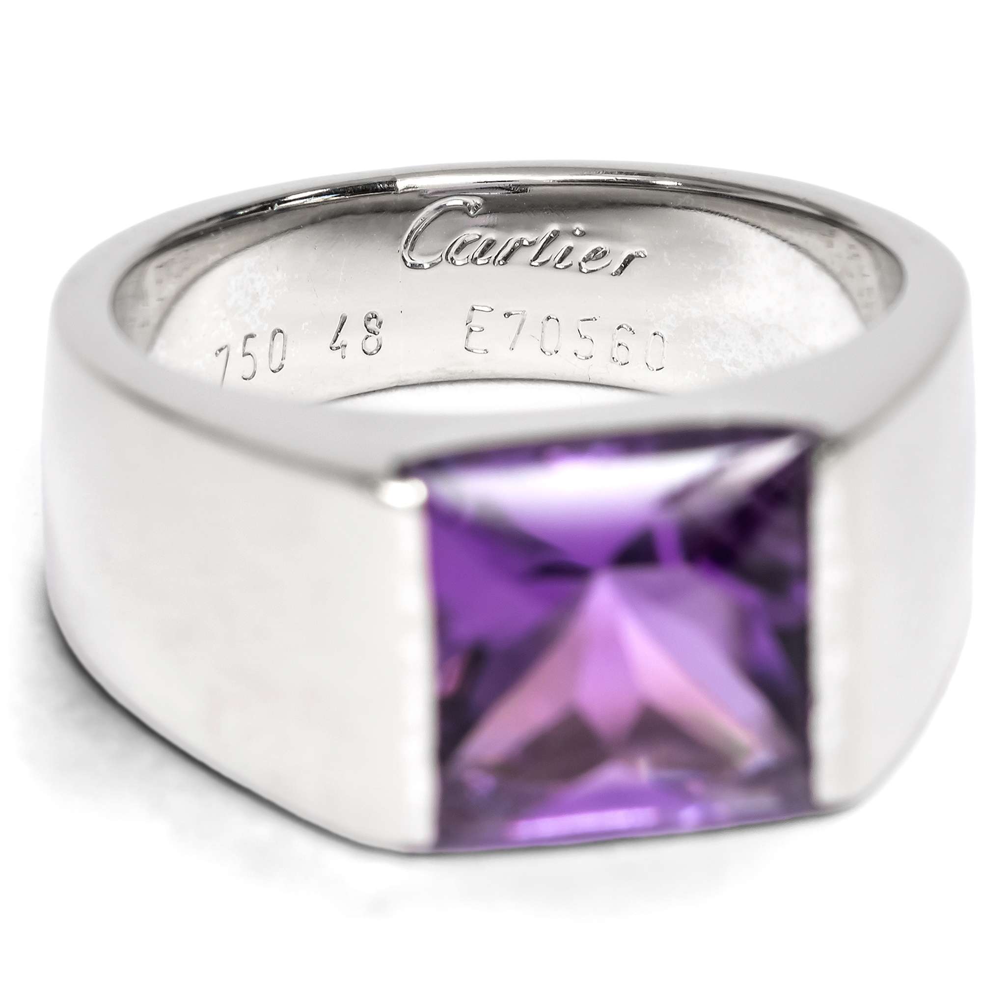 626015-hofer-antikschmuck-Kleiner-Weissgoldring-mit-Amethyst-Modell-Tank-Cartier-Paris-um-1990-les-choses-simples_2