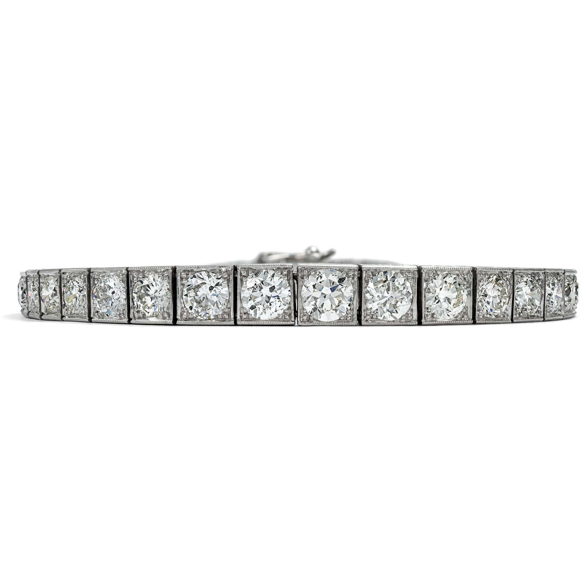 626064-hofer-antikschmuck-Antikes-Tennisarmband-des-Art-Deco-mit-9-45-ct-Diamanten-in-Platin-Wien-um-1930-Wiener-Riviere_1