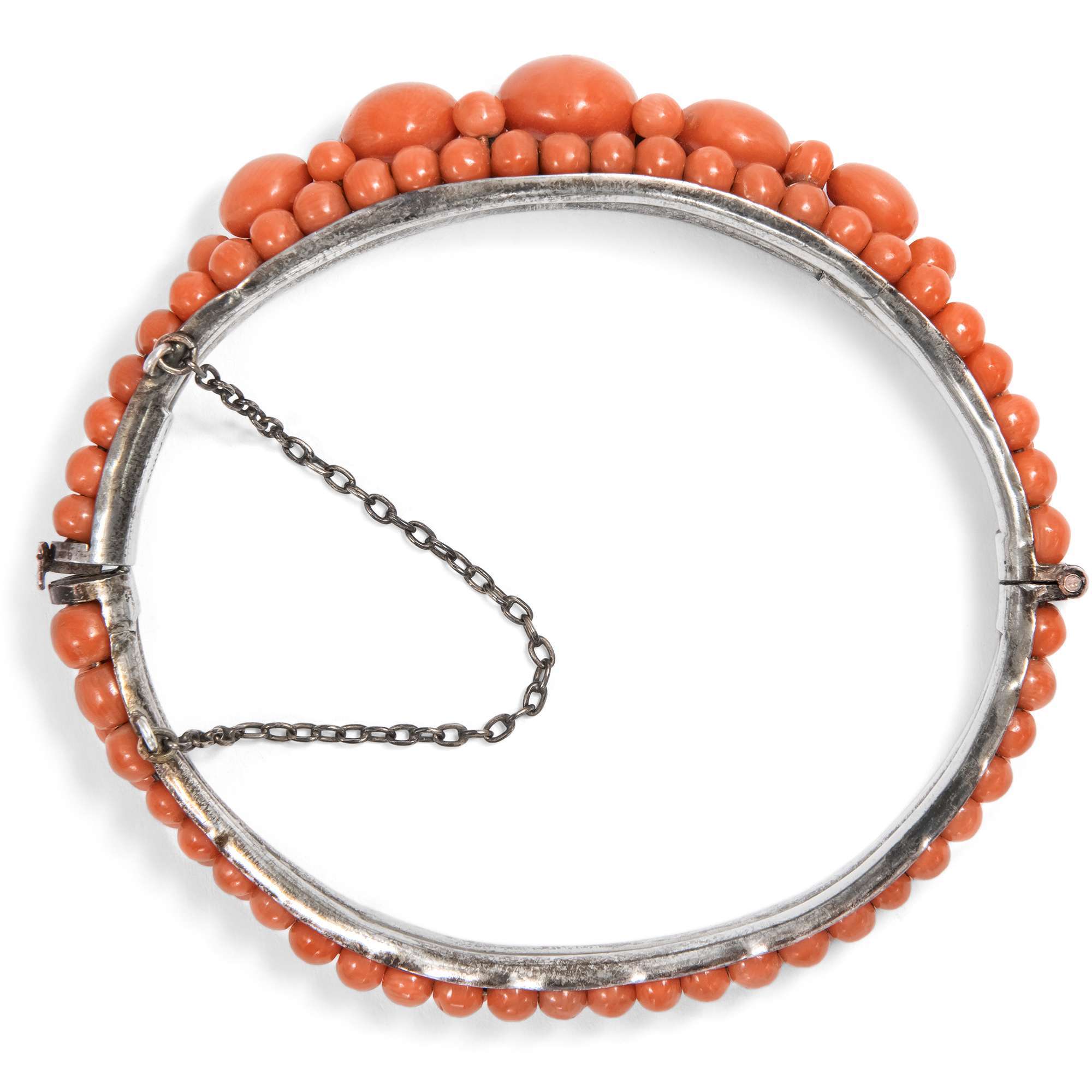 626199-hofer-antikschmuck-Antiker-Armreif-aus-lachsfarbenen-Mittelmeerkorallen-in-Silber-um-1890-Urlaubsreif_2