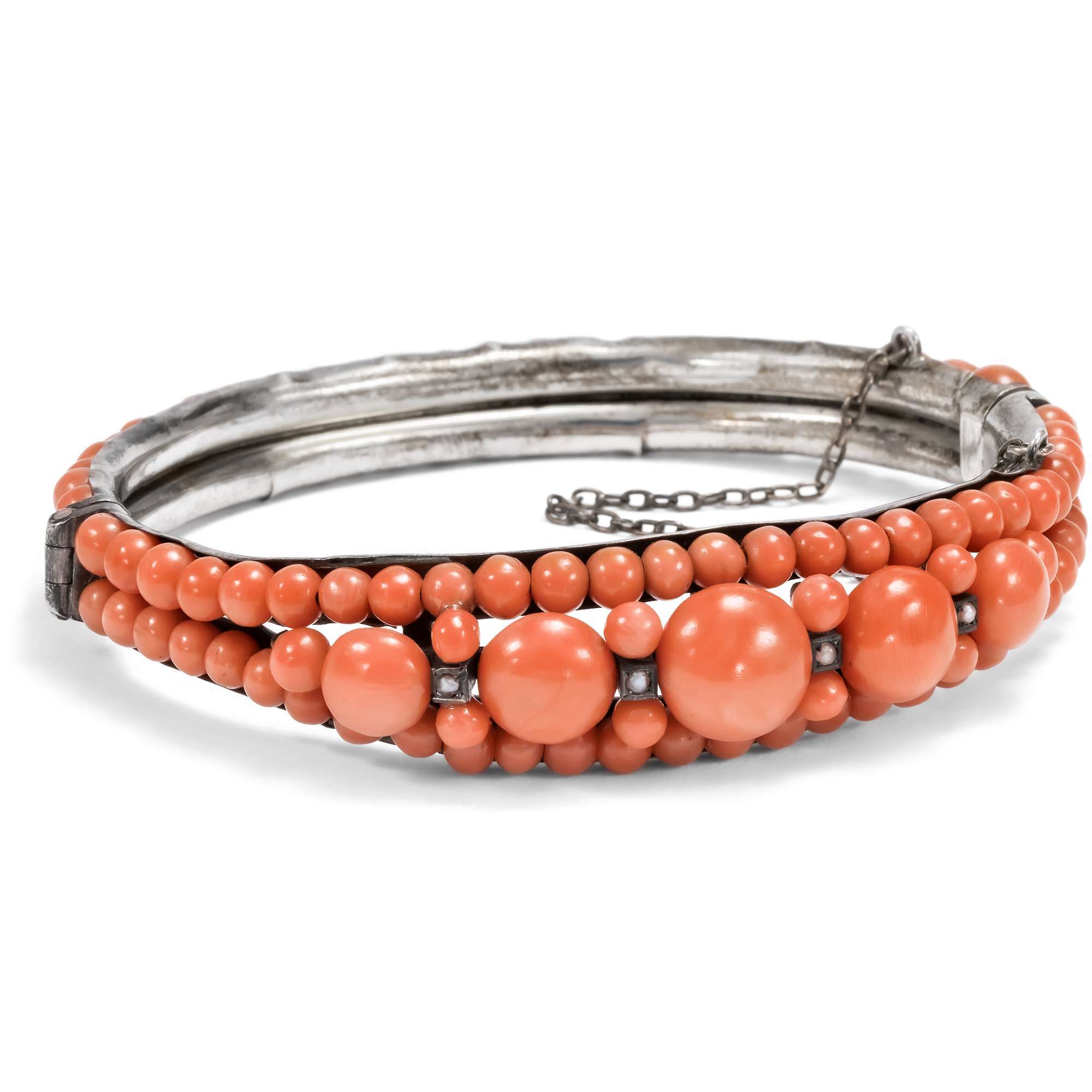 626199-hofer-antikschmuck-Antiker-Armreif-aus-lachsfarbenen-Mittelmeerkorallen-in-Silber-um-1890-Urlaubsreif_3