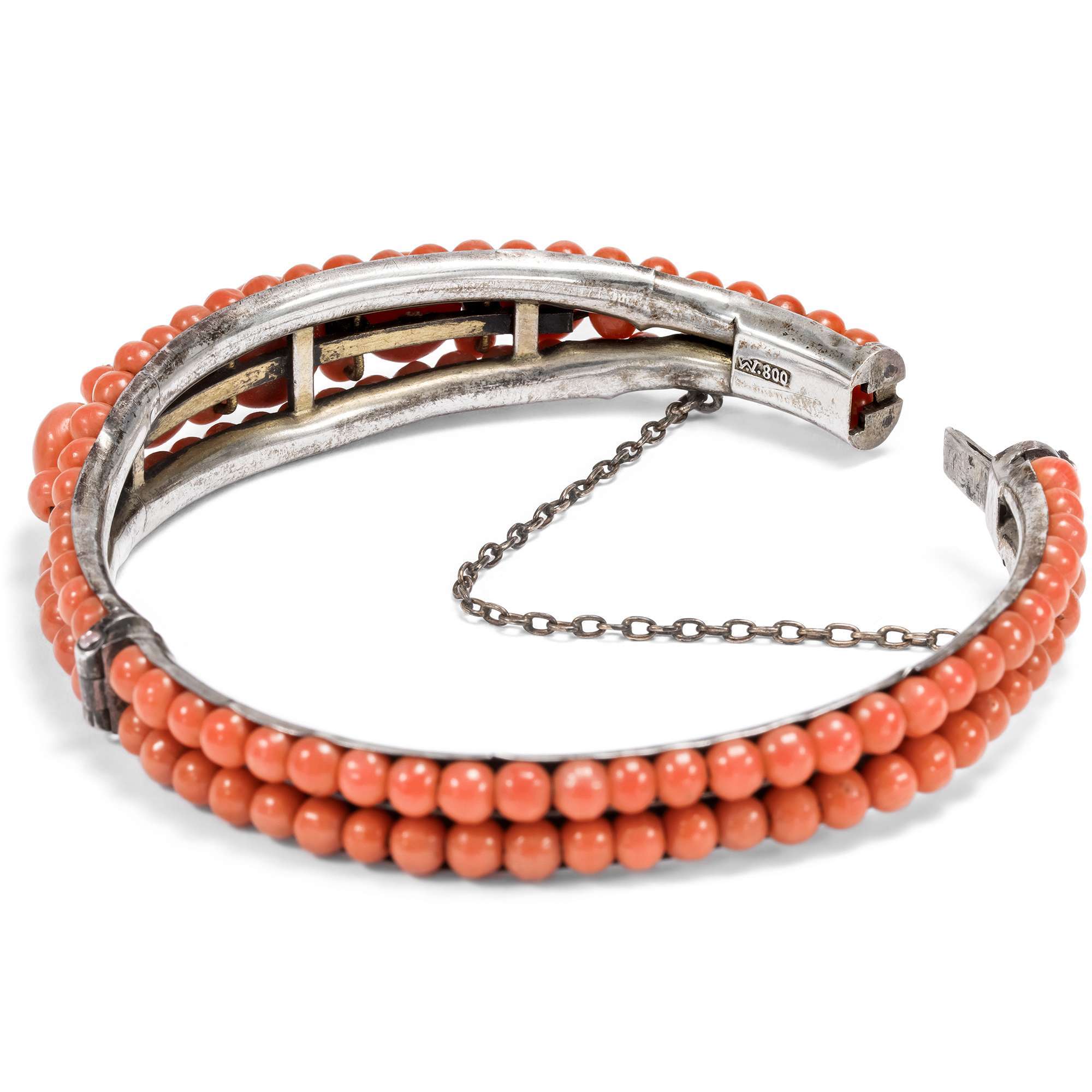 626199-hofer-antikschmuck-Antiker-Armreif-aus-lachsfarbenen-Mittelmeerkorallen-in-Silber-um-1890-Urlaubsreif_4