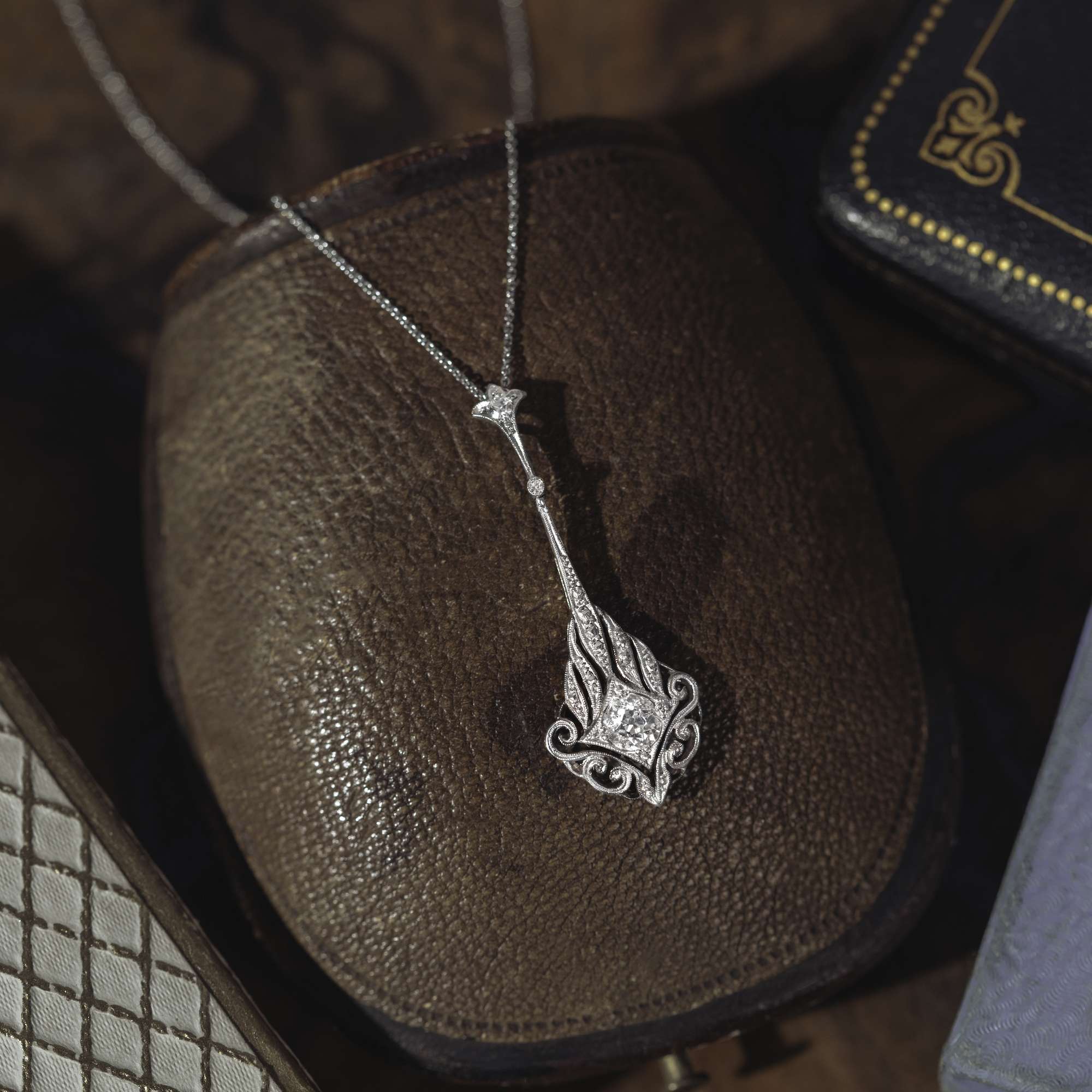 Alexander Gehring für Hofer Antikschmuck