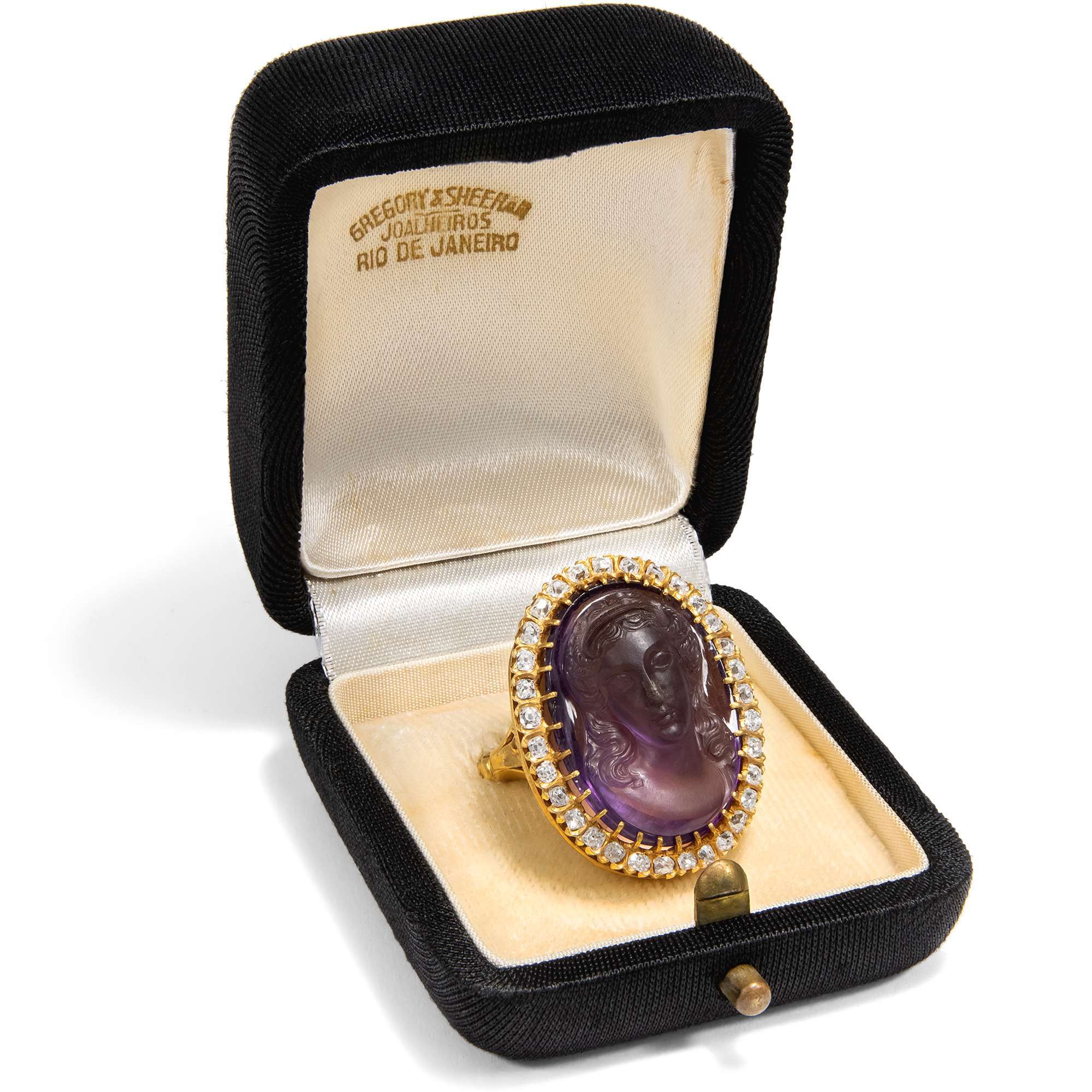 626520-hofer-antikschmuck-Hochwertiger-antiker-Ring-mit-Amethystgemme-und-Diamanten-in-Gold-um-1870-Antike-Schoenheit_2