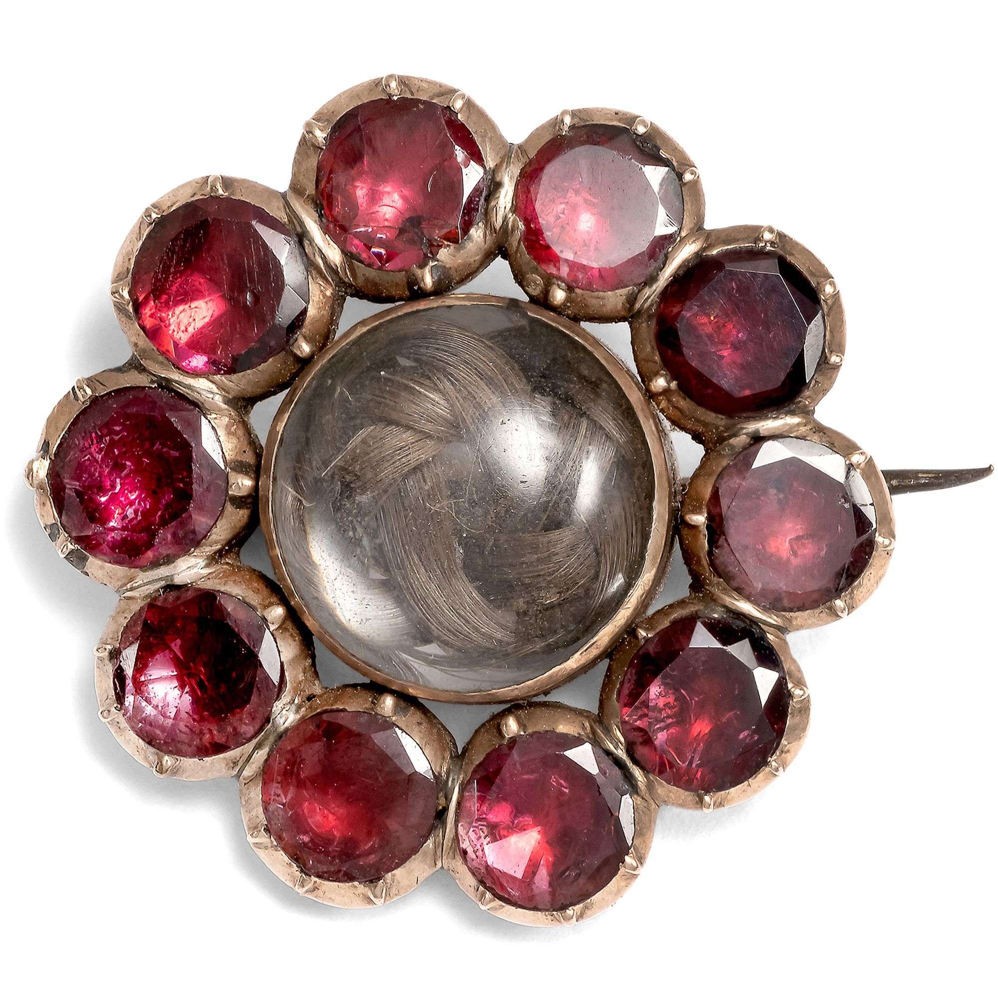 626725-hofer-antikschmuck-Antike-Brosche-mit-Haarlocke-und-foliierten-Granaten-um-1820-Das-kostbarste-Juwel_1