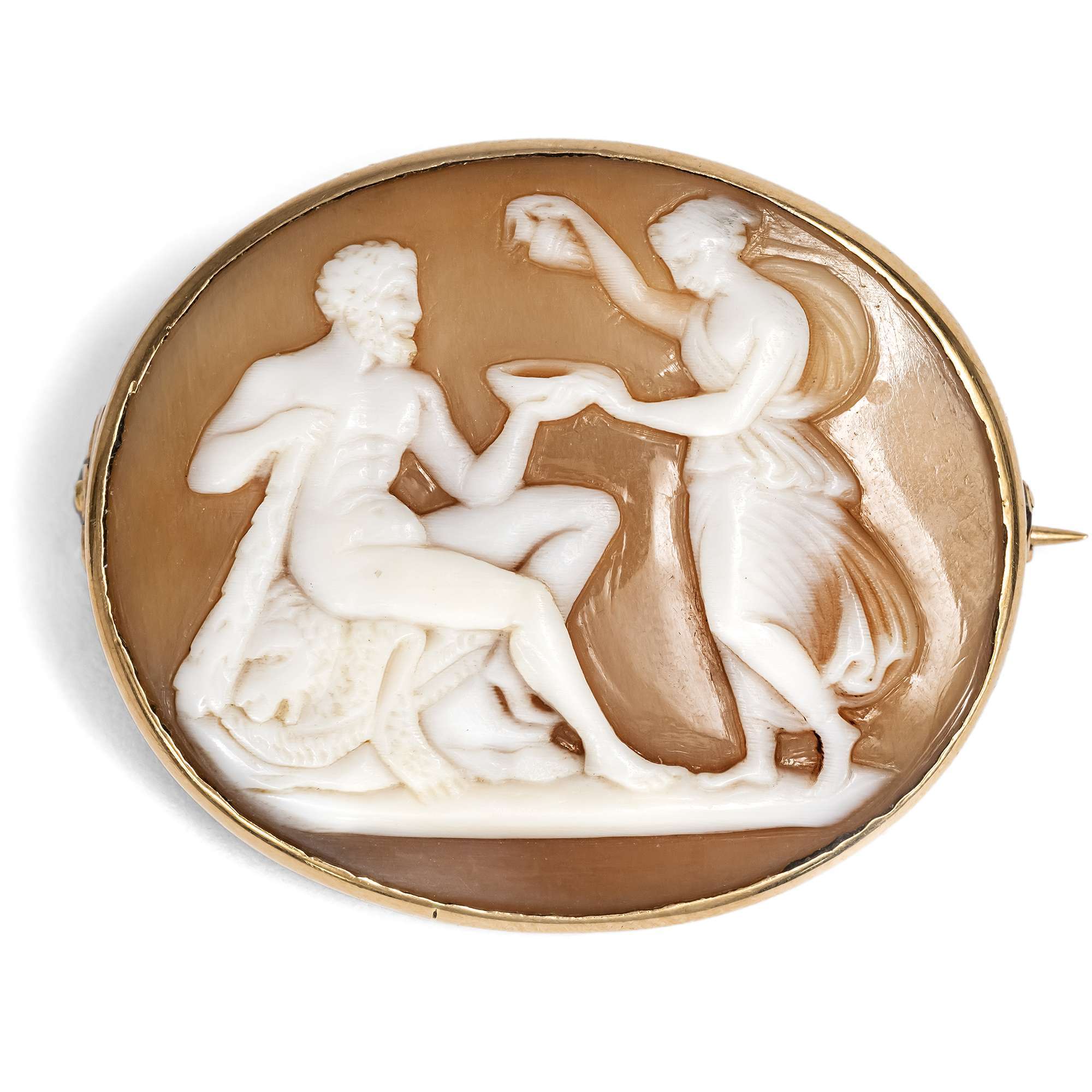 626857-hofer-antikschmuck-Kleine-Muschelgemme-in-Goldfassung-mit-Darstellung-des-Herkules-und-der-Hebe-Italien-um-1875-Der-Trank-der-Unsterblichkeit