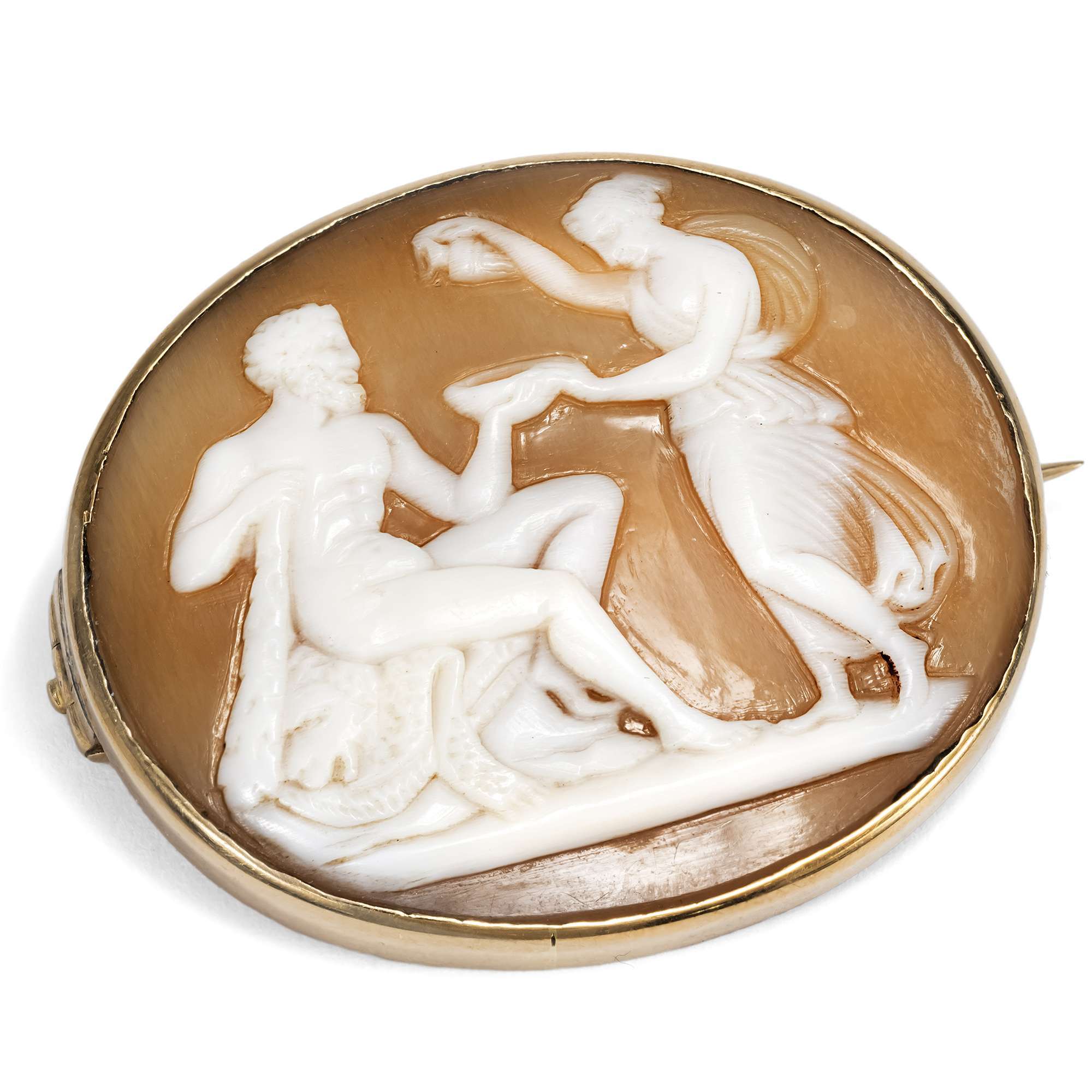 626857-hofer-antikschmuck-Kleine-Muschelgemme-in-Goldfassung-mit-Darstellung-des-Herkules-und-der-Hebe-Italien-um-1875-Der-Trank-der-Unsterblichkeit_2