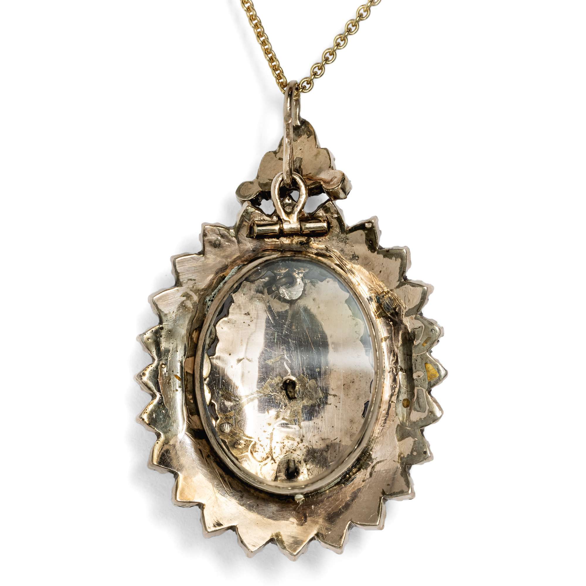 626881-hofer-antikschmuck-Antikes-Medaillon-mit-boehmischen-Granaten-als-Anhaenger-um-1880-Glut-der-Erinnerung_4