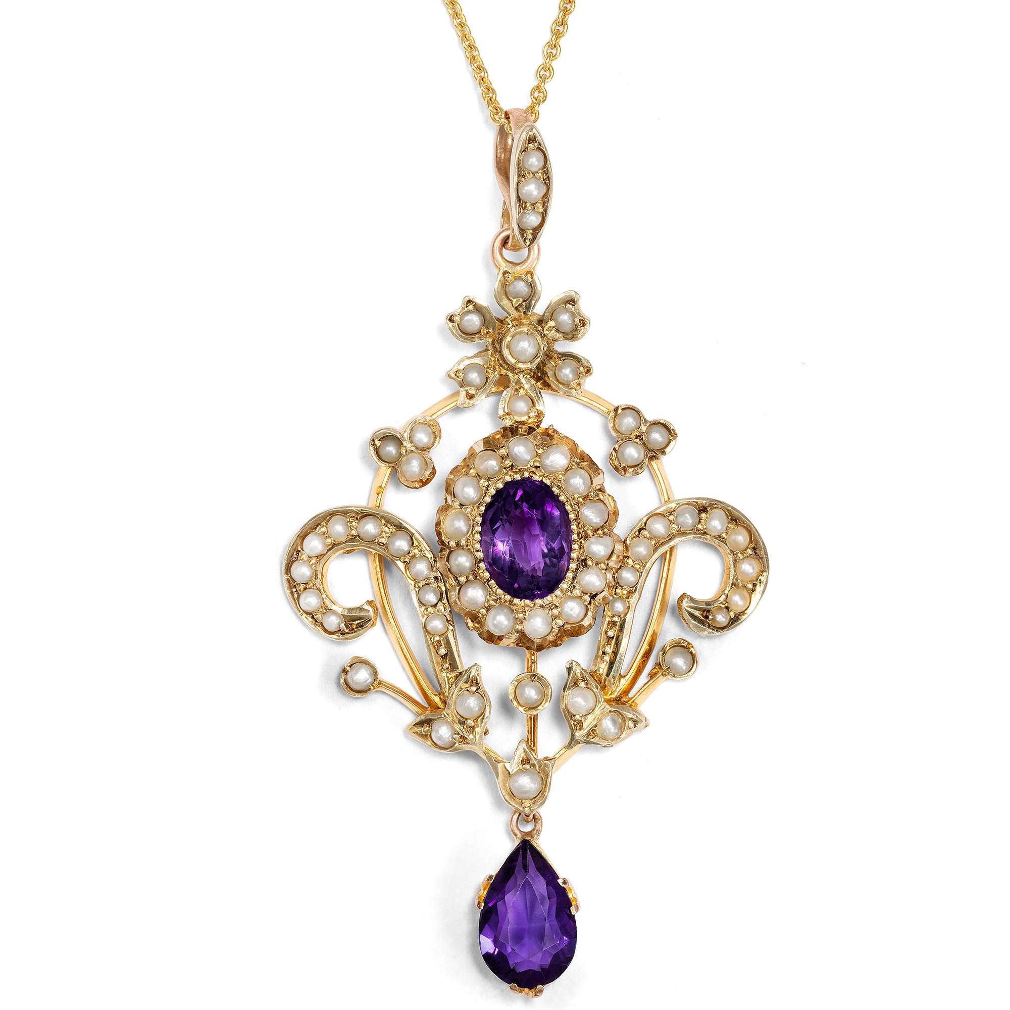626896-hofer-antikschmuck-Antiker-Anhaenger-mit-Amethyst-und-Perlen-in-Gold-Grossbritannien-um-1910-Der-Duft-des-Flieders
