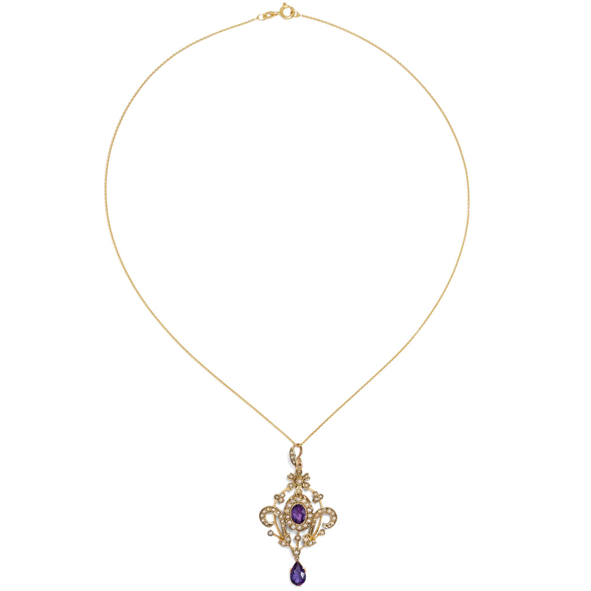 626896-hofer-antikschmuck-Antiker-Anhaenger-mit-Amethyst-und-Perlen-in-Gold-Grossbritannien-um-1910-Der-Duft-des-Flieders_2